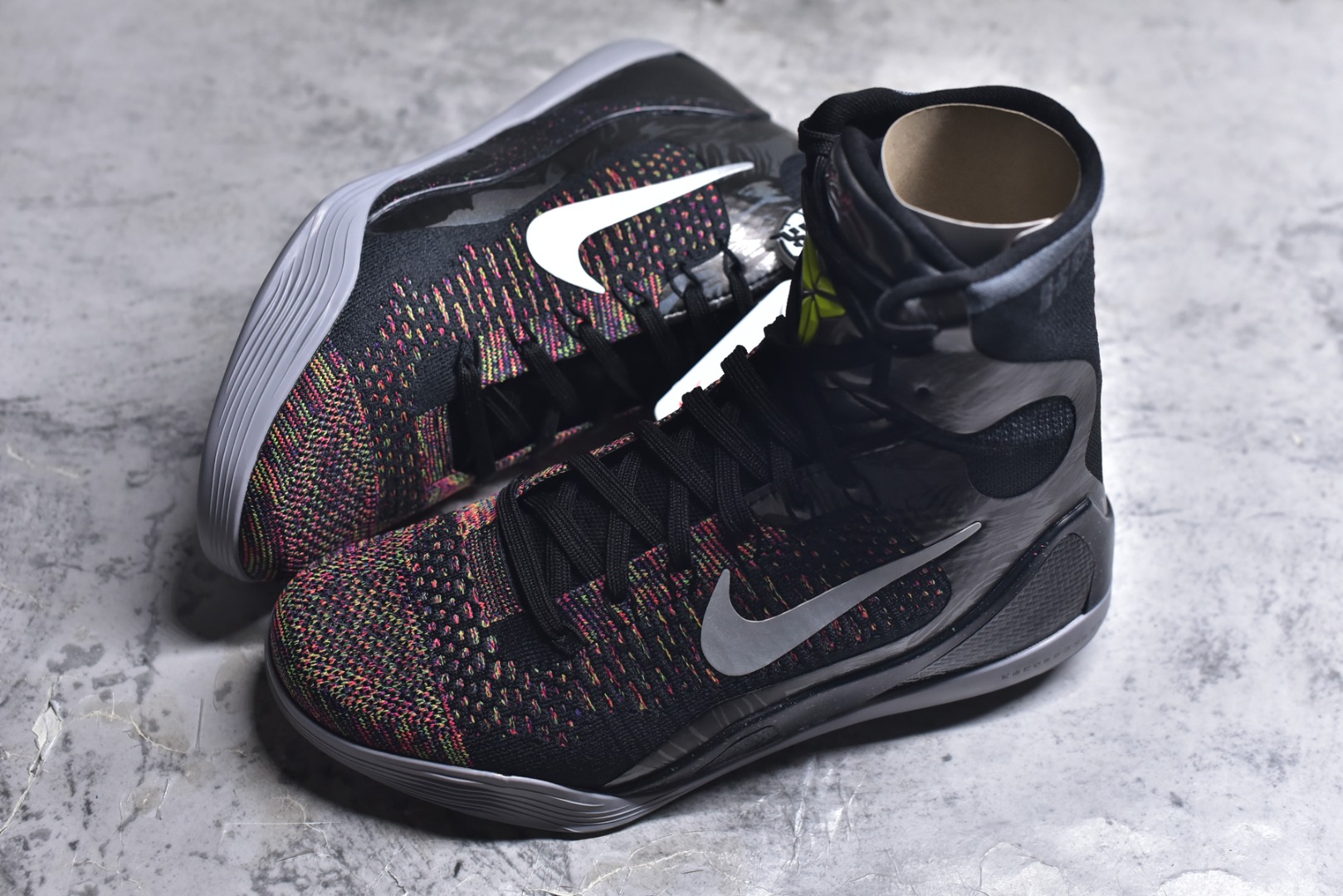 图片[7]-#灭世纯原 NK KOBE 9 ELITE PROTRO 科比9代精英高帮 大师之路 FZ7335-001 2025曼巴年🐍重磅新品 市场最强科比9代精英版 独家出货 ✅原楦打造灵动版型 鞋头➕腰身➕后跟 360°无死角 ✅原厂工艺3层立体编织flyknit鞋面 厚度同步ZP吊打市场“纯原” ✅原厂碳板加持 立体感区分市场货品 ✅区分市场货品🌪过验级拉帮细节 ✅内置全新复刻版中底鞋垫 REACT缓震 密度增加抗衰减 ✅针对海外市场增加 47.5 满足精英选手实战需求 最强科9 灭世制造 用实力让情怀落地 👊🏻 实拍调校N版已经零色差零失真 百分百还原实物色彩所见即所得 不存在货不对板色差等低级问题 选购参考实物拍摄 不混卖不参货 只用心做好货严格选品 承诺混一赔十 尺码：39 40 40.5 41 42 42.5 43 44 44.5 45 46 47.5-选品中心