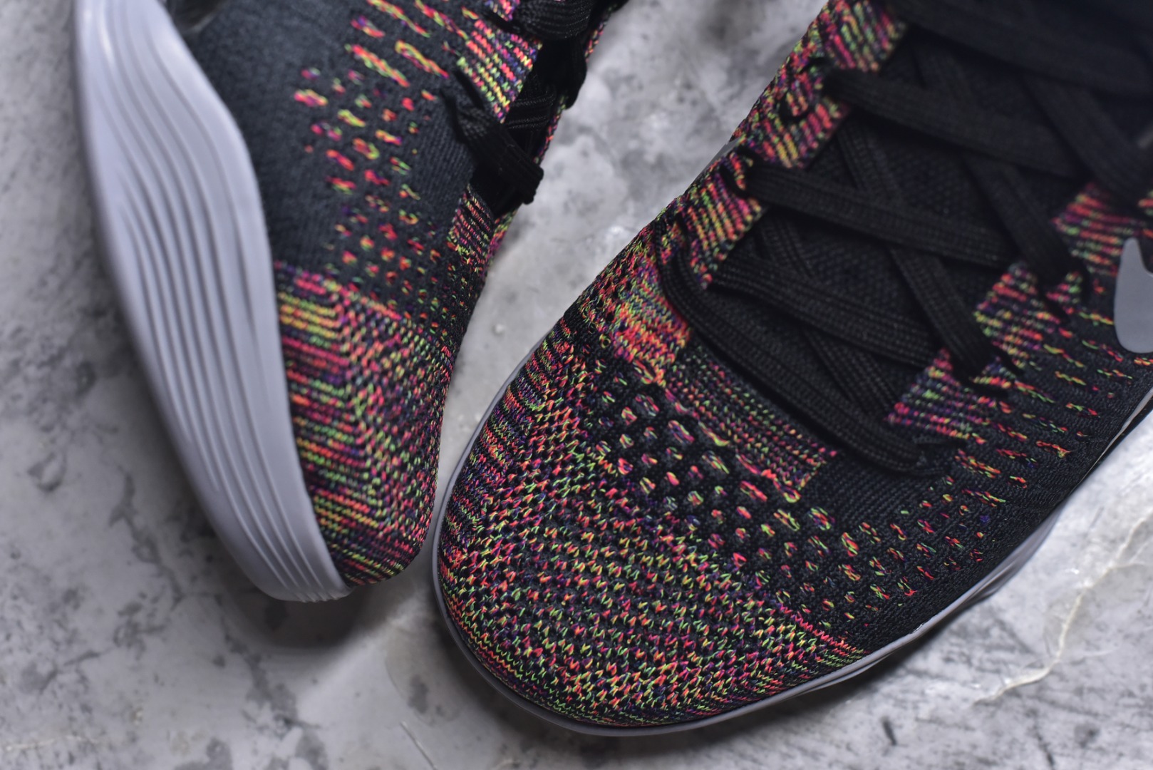 图片[8]-#灭世纯原 NK KOBE 9 ELITE PROTRO 科比9代精英高帮 大师之路 FZ7335-001 2025曼巴年🐍重磅新品 市场最强科比9代精英版 独家出货 ✅原楦打造灵动版型 鞋头➕腰身➕后跟 360°无死角 ✅原厂工艺3层立体编织flyknit鞋面 厚度同步ZP吊打市场“纯原” ✅原厂碳板加持 立体感区分市场货品 ✅区分市场货品🌪过验级拉帮细节 ✅内置全新复刻版中底鞋垫 REACT缓震 密度增加抗衰减 ✅针对海外市场增加 47.5 满足精英选手实战需求 最强科9 灭世制造 用实力让情怀落地 👊🏻 实拍调校N版已经零色差零失真 百分百还原实物色彩所见即所得 不存在货不对板色差等低级问题 选购参考实物拍摄 不混卖不参货 只用心做好货严格选品 承诺混一赔十 尺码：39 40 40.5 41 42 42.5 43 44 44.5 45 46 47.5-选品中心