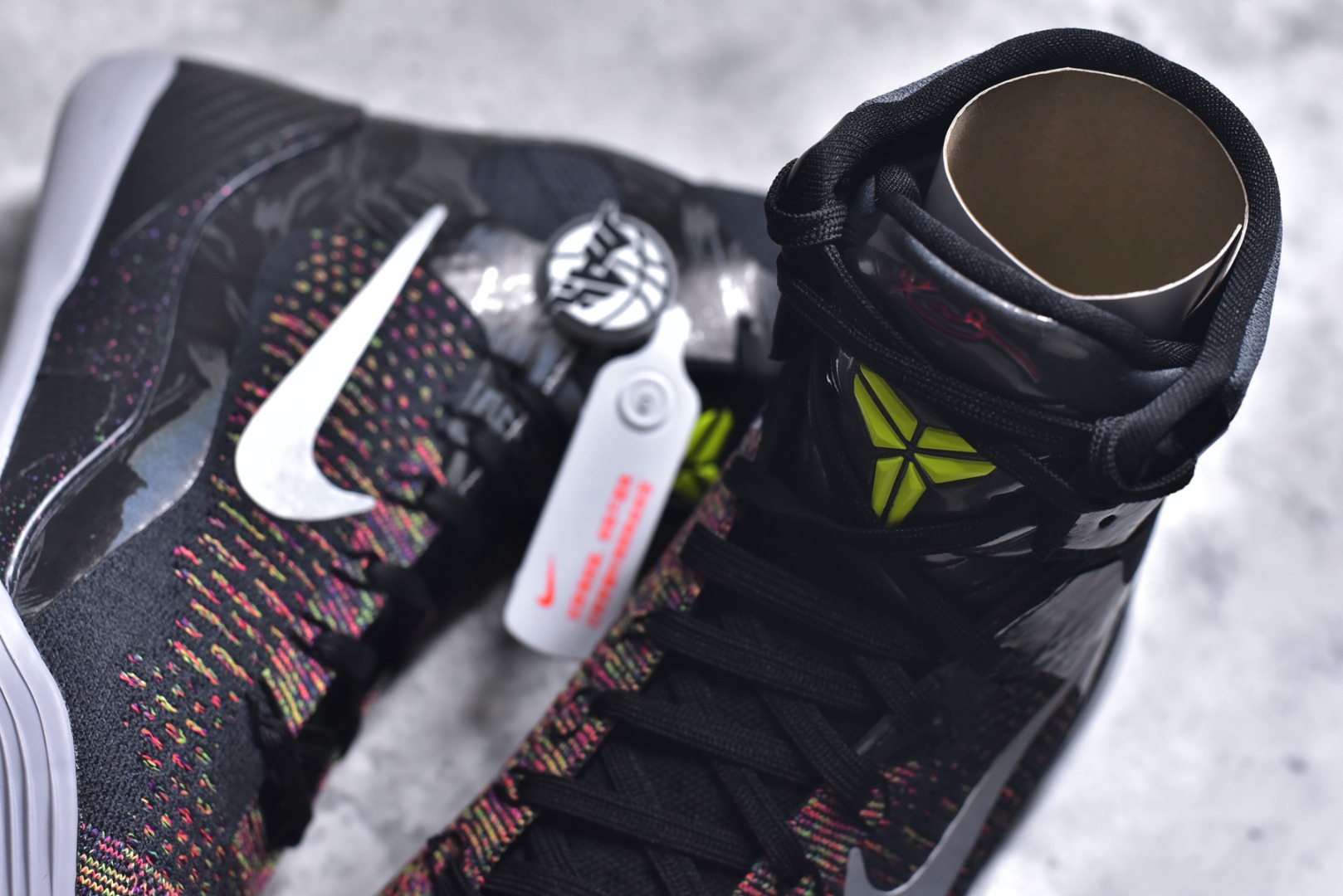 图片[9]-#灭世纯原 NK KOBE 9 ELITE PROTRO 科比9代精英高帮 大师之路 FZ7335-001 2025曼巴年🐍重磅新品 市场最强科比9代精英版 独家出货 ✅原楦打造灵动版型 鞋头➕腰身➕后跟 360°无死角 ✅原厂工艺3层立体编织flyknit鞋面 厚度同步ZP吊打市场“纯原” ✅原厂碳板加持 立体感区分市场货品 ✅区分市场货品🌪过验级拉帮细节 ✅内置全新复刻版中底鞋垫 REACT缓震 密度增加抗衰减 ✅针对海外市场增加 47.5 满足精英选手实战需求 最强科9 灭世制造 用实力让情怀落地 👊🏻 实拍调校N版已经零色差零失真 百分百还原实物色彩所见即所得 不存在货不对板色差等低级问题 选购参考实物拍摄 不混卖不参货 只用心做好货严格选品 承诺混一赔十 尺码：39 40 40.5 41 42 42.5 43 44 44.5 45 46 47.5-选品中心