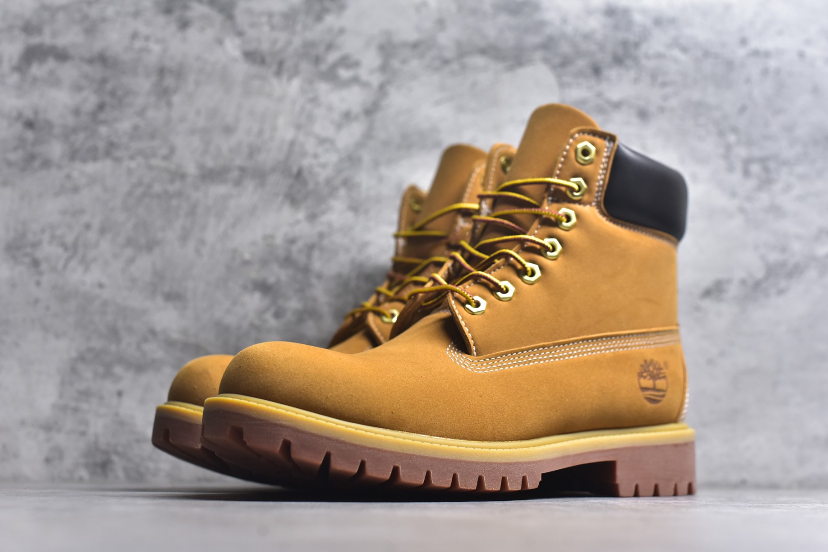 图片[2]-#Timberland添柏岚/天伯伦经典款功能户外休闲防水高帮大黄靴 大黑靴 男码七孔10061 女码六孔10361 面料采用意大利进口牛皮 防水材质 牛皮内里 牛皮鞋垫，防滑大㡳质量超好 尺码：35-45 货号：TB 010061 713-选品中心