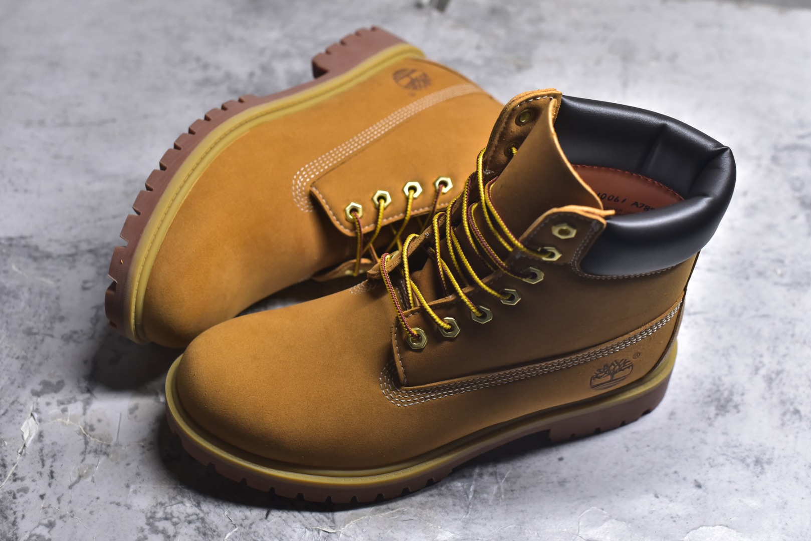 图片[7]-#Timberland添柏岚/天伯伦经典款功能户外休闲防水高帮大黄靴 大黑靴 男码七孔10061 女码六孔10361 面料采用意大利进口牛皮 防水材质 牛皮内里 牛皮鞋垫，防滑大㡳质量超好 尺码：35-45 货号：TB 010061 713-选品中心