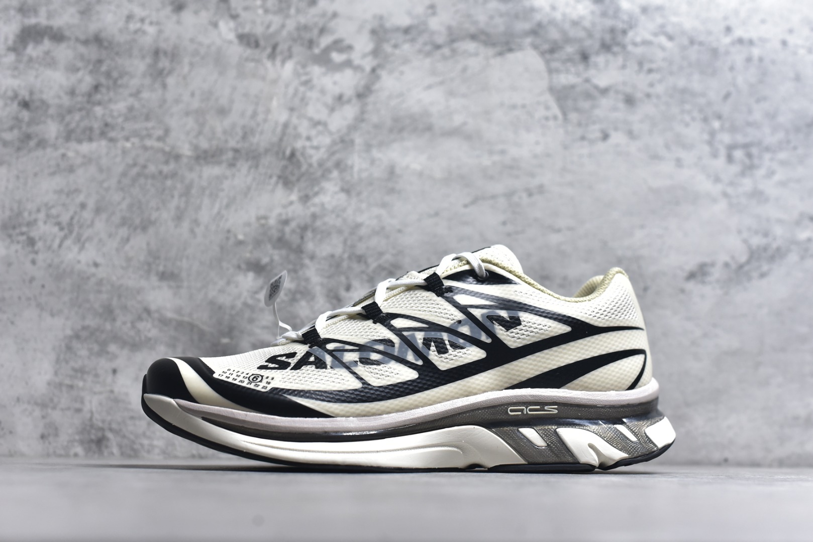 #MM6 Maison Margiela x SALOMON 萨洛蒙 XT-6网布绒面革 舒适 低帮 生活休闲鞋 男女鞋 纯原外贸平台特供订单 全套原纸板楦头开发 原厂特供网布配套加持 确保原汁原味 完美呈现版型 原档数据独家私模五层组合大底 原装Ortholite轻量化鞋垫 原厂TPU锁扣 进口港宝加持 后跟自然饱满 还原公司包裹性 货号：479494 尺码： 36-45-选品中心