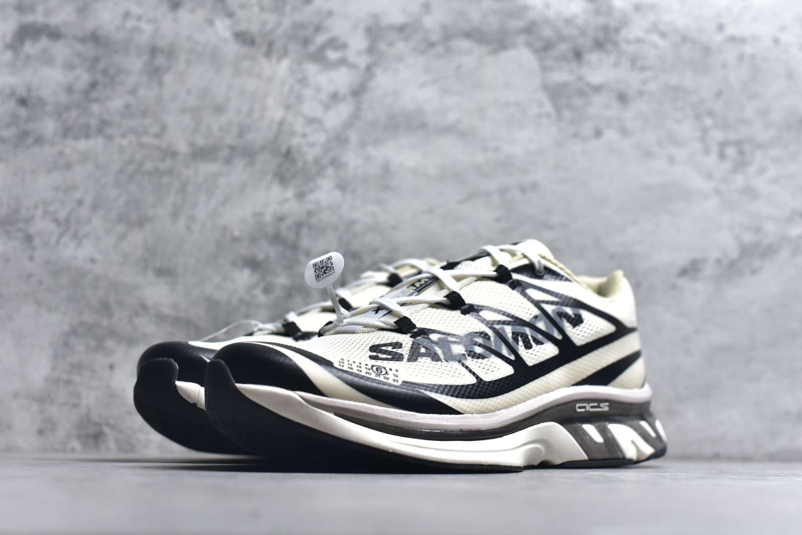 图片[2]-#MM6 Maison Margiela x SALOMON 萨洛蒙 XT-6网布绒面革 舒适 低帮 生活休闲鞋 男女鞋 纯原外贸平台特供订单 全套原纸板楦头开发 原厂特供网布配套加持 确保原汁原味 完美呈现版型 原档数据独家私模五层组合大底 原装Ortholite轻量化鞋垫 原厂TPU锁扣 进口港宝加持 后跟自然饱满 还原公司包裹性 货号：479494 尺码： 36-45-选品中心