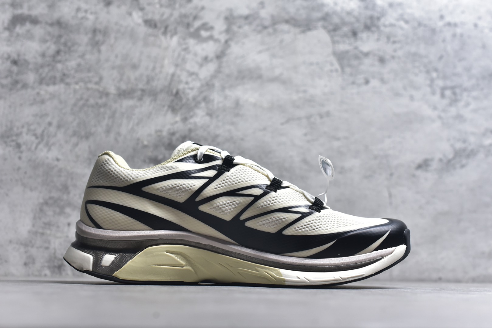 图片[3]-#MM6 Maison Margiela x SALOMON 萨洛蒙 XT-6网布绒面革 舒适 低帮 生活休闲鞋 男女鞋 纯原外贸平台特供订单 全套原纸板楦头开发 原厂特供网布配套加持 确保原汁原味 完美呈现版型 原档数据独家私模五层组合大底 原装Ortholite轻量化鞋垫 原厂TPU锁扣 进口港宝加持 后跟自然饱满 还原公司包裹性 货号：479494 尺码： 36-45-选品中心