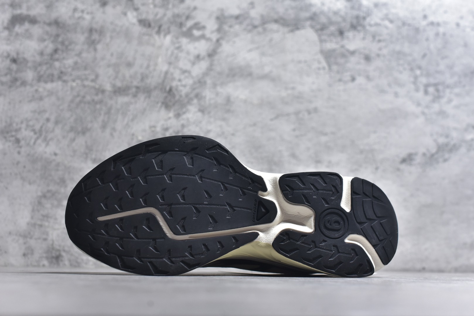 图片[6]-#MM6 Maison Margiela x SALOMON 萨洛蒙 XT-6网布绒面革 舒适 低帮 生活休闲鞋 男女鞋 纯原外贸平台特供订单 全套原纸板楦头开发 原厂特供网布配套加持 确保原汁原味 完美呈现版型 原档数据独家私模五层组合大底 原装Ortholite轻量化鞋垫 原厂TPU锁扣 进口港宝加持 后跟自然饱满 还原公司包裹性 货号：479494 尺码： 36-45-选品中心