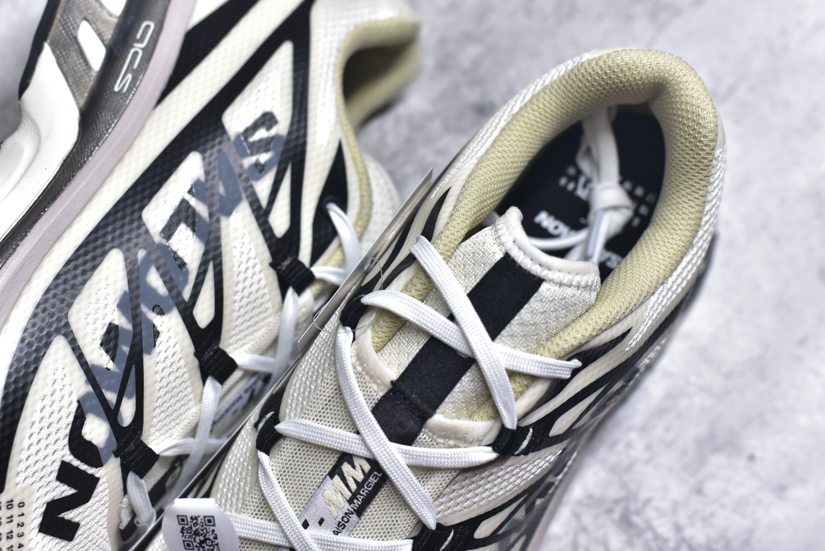 图片[9]-#MM6 Maison Margiela x SALOMON 萨洛蒙 XT-6网布绒面革 舒适 低帮 生活休闲鞋 男女鞋 纯原外贸平台特供订单 全套原纸板楦头开发 原厂特供网布配套加持 确保原汁原味 完美呈现版型 原档数据独家私模五层组合大底 原装Ortholite轻量化鞋垫 原厂TPU锁扣 进口港宝加持 后跟自然饱满 还原公司包裹性 货号：479494 尺码： 36-45-选品中心