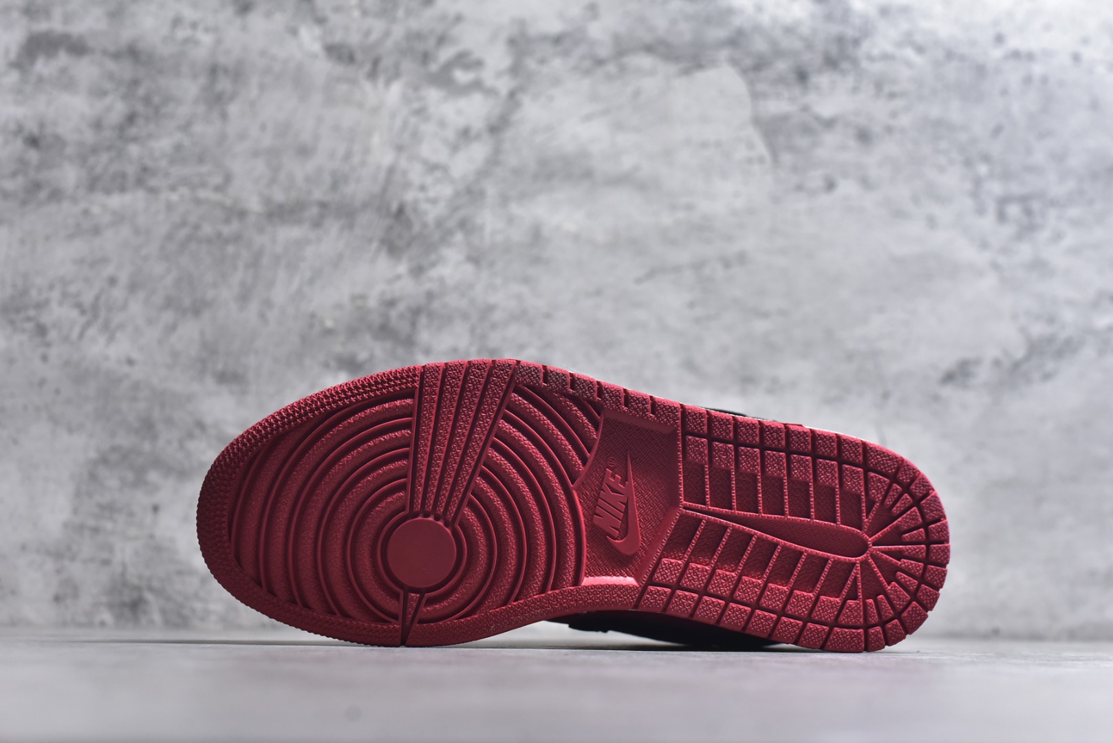 图片[6]-#2026新款定制限量发售❗️高端定制Air Jordan 1 Low AJ1 乔1“ 马年限定——黑红” #定制鞋盒 高端定制 低帮休闲板鞋 定制鞋盒 大厂纯原品质出货 超高清洁度 皮料切割干净无任何毛边 细节完美 货号：LD8888-013 尺码：36 36.5 37.5 38 38.5 39 40 40.5 41 42 42.5 43 44 44.5 45-选品中心