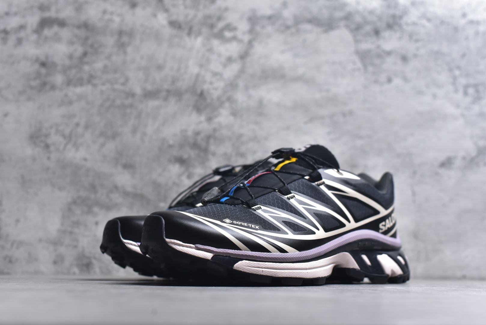图片[2]-#Salomon XT-6 GTX 防水款新配色478614 萨洛蒙复古潮流户外机能登山跑鞋 纯原外贸平台特供订单 耗时半年巨作 全套原纸板楦头开发 原厂特供网布配套加持 确保原汁原味 完美呈现版型 原档数据独家私模五层组合大底 原装Ortholite轻量化鞋垫 中底布带钢印编号 原厂TPU锁扣 进口港宝加持 后跟自然饱满 还原公司包裹性 鞋面以“锯齿”状的包裹系统呈现 在基色底之下加入了各种色点缀 将公司的最新技术和时尚前卫的造型融入耐用的长跑款式中 鞋面由 TPU 薄膜制成 并焊接在高耐磨网眼上 使其既时尚又坚固 由 ACS底盘支撑 可增强稳定性和支撑力 以及由橡胶凸耳 Contragrip外底覆盖的 EVA 缓冲中底 旨在应对崎岖的地形 鞋舌上的彩色Salomon 标签、Quicklace 系统以及鞋头、鞋舌和鞋跟上的附加品牌使细节更加完美 让穿着者可以轻松驾驭户外与通勤下的任何运动生活场景 无缝鞋身户外随意纵横 颜值与脚感兼备 出街通勤 绝对非常吸睛 你值得拥有 尺码：36 36.5 37.5 38 38.5 39 40 40.5 41 42 42.5 43 44 44.5 45-选品中心