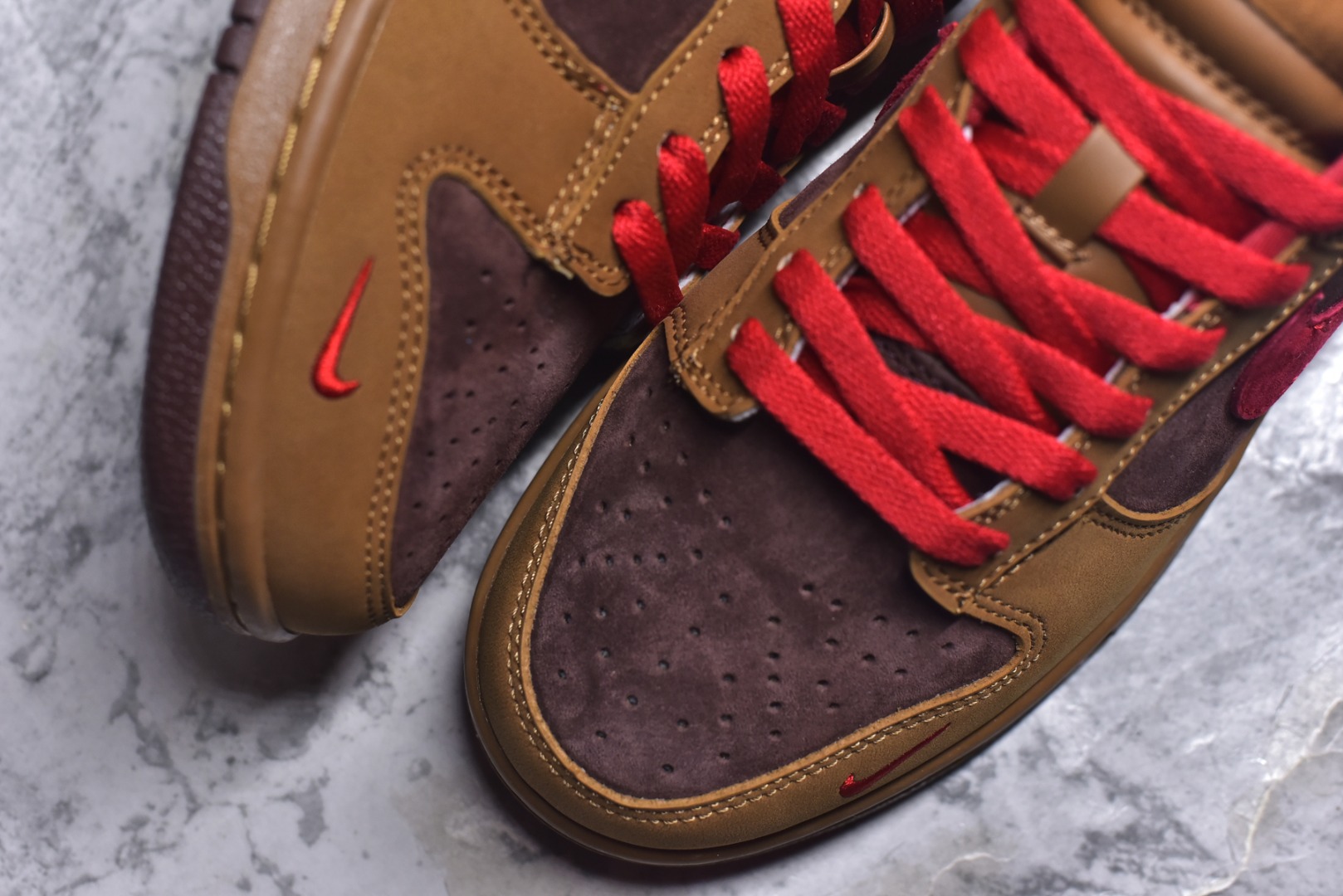 图片[8]-#Nike SB Dunk Low \”马年限定款“——黄棕红” 高端定制 低帮休闲板鞋 定制鞋盒 Ortholite鞋垫透气防臭 大厂纯原品质出货 超高清洁度 皮料切割干净无任何毛边 细节完美 货号：YF9511-926 尺码：36 36.5 37.5 38 38.5 39 40 40.5 41 42 42.5 43 44 44.5 45-选品中心