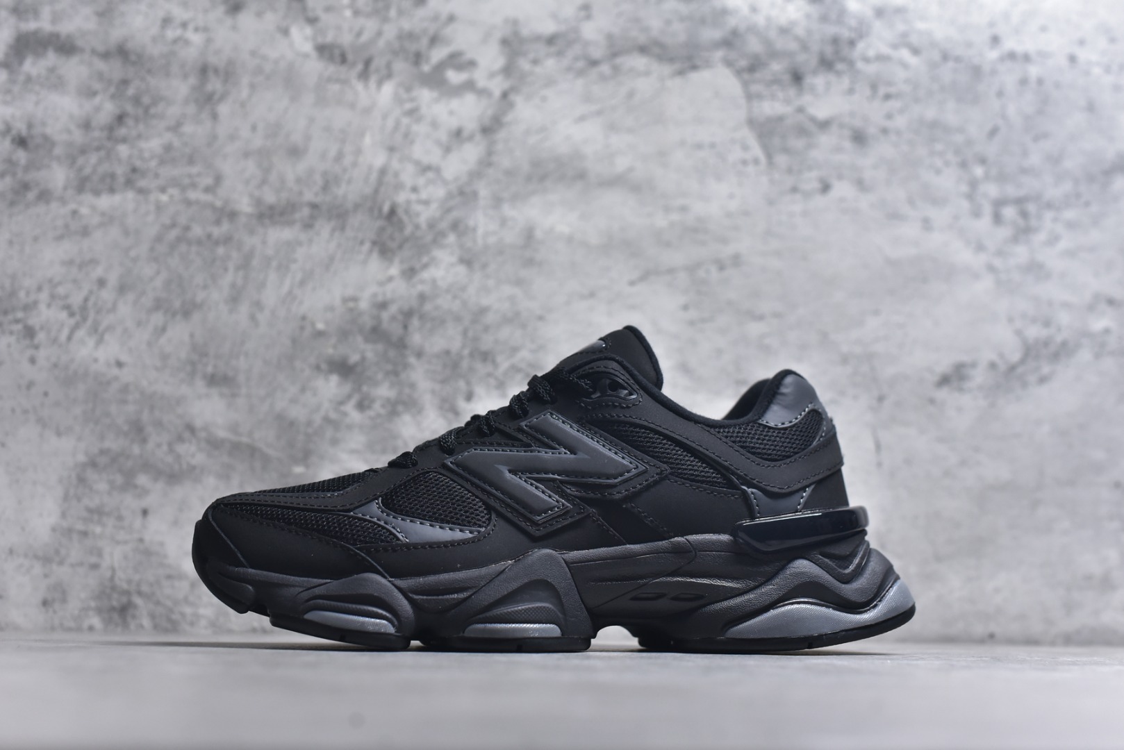 #New Balance 新百伦 U9060ZGE 复古休闲慢跑鞋 头部一线大厂出品 外贸平台专供 尺码：36 37 37.5 38 38.5 39.5 40 40.5 41.5 42 42.5 43 44 44.5 45-选品中心