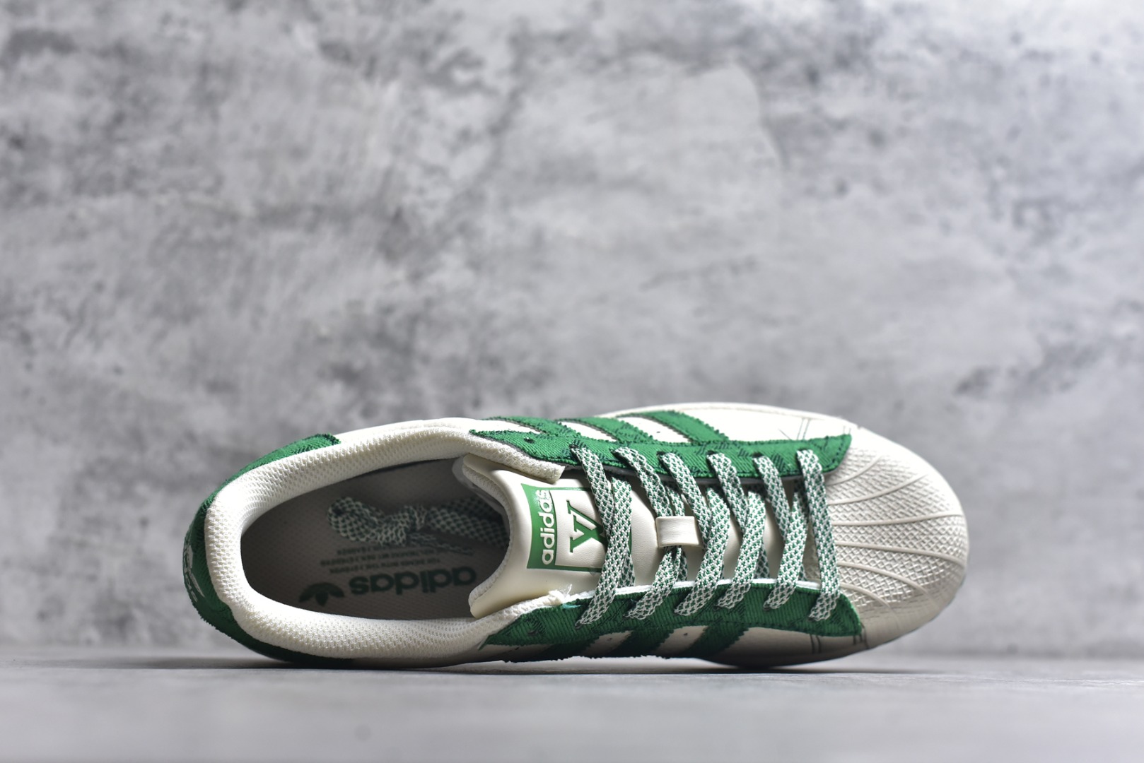 图片[4]-#独家实拍✨ Adidas Originals Superstar 联名款 经典贝壳头官网同步 实拍首发渠道正品订单 诠释市场最高工艺水平区别市面普通真标版本，进出专柜无压力 货号：XS0017 尺码：36-45（半）-选品中心