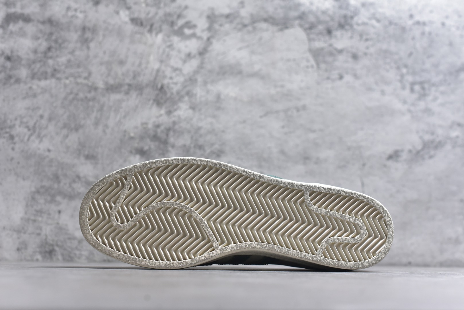 图片[6]-#独家实拍✨adidas team court 古驰联名款 贝壳头 浮夸的日韩版面与鞋底 颜值爆棚 开学季不撞鞋 货号：XS0001 尺码：36 36.5 37 38 38.5 39 40 40.5 41 42 42.5 43 44 45-选品中心