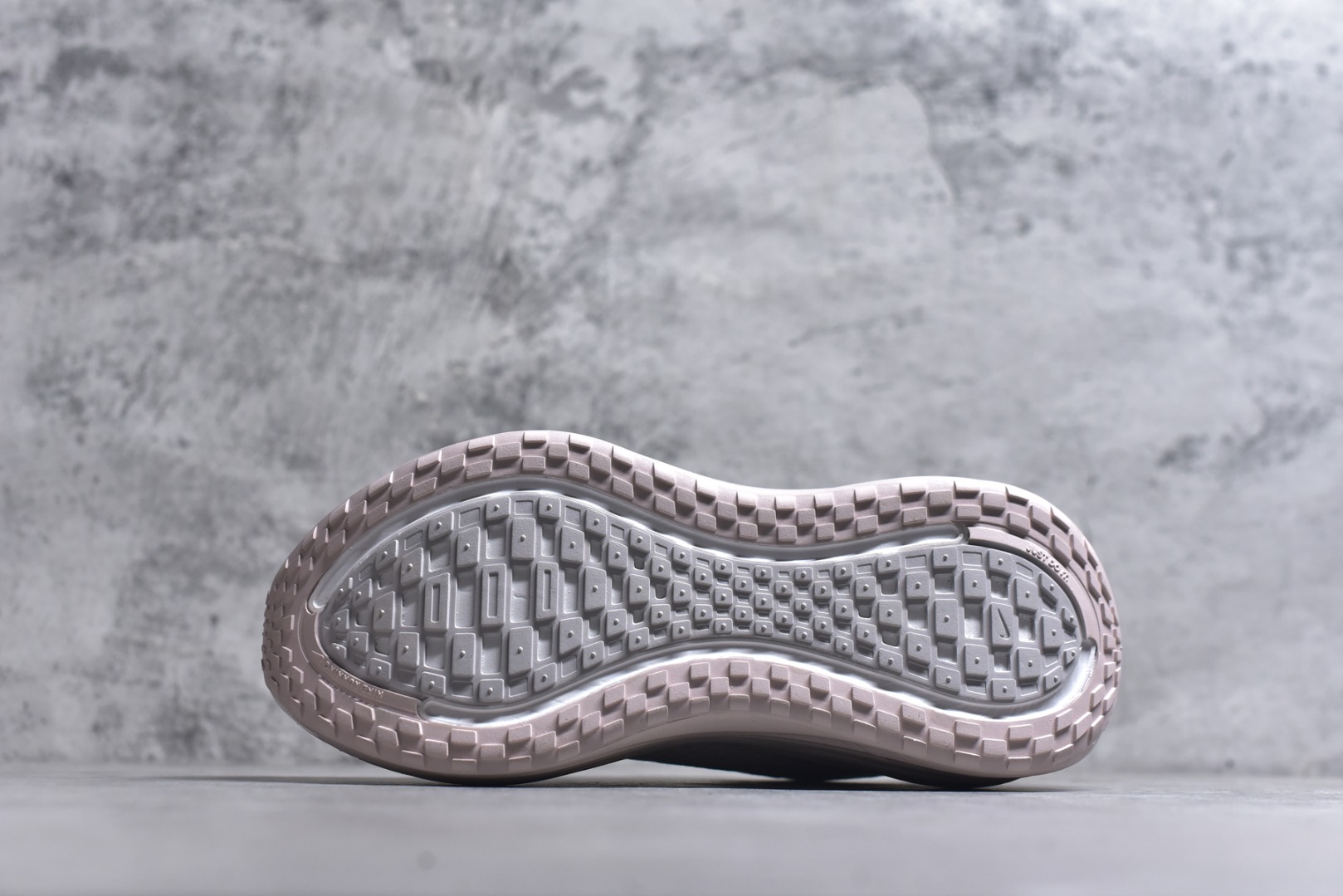 图片[6]-#NIKE VOMERO PLUS V18PLUS 登月 粉白 HV8154-603女鞋 36 36.5 37.5 38 38.5 39 40-选品中心