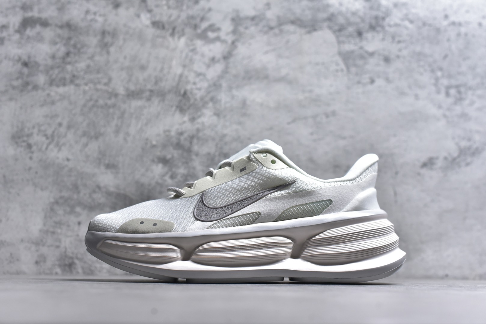 #Nike Comfort Ride EasyOn Access 耐克 舒适贴合 透气支撑跑步鞋 货号：IF5001-005 尺码：36 36.5 37.5 38 38.5 39 40 40.5 41 42 42.5 43 44 45-选品中心