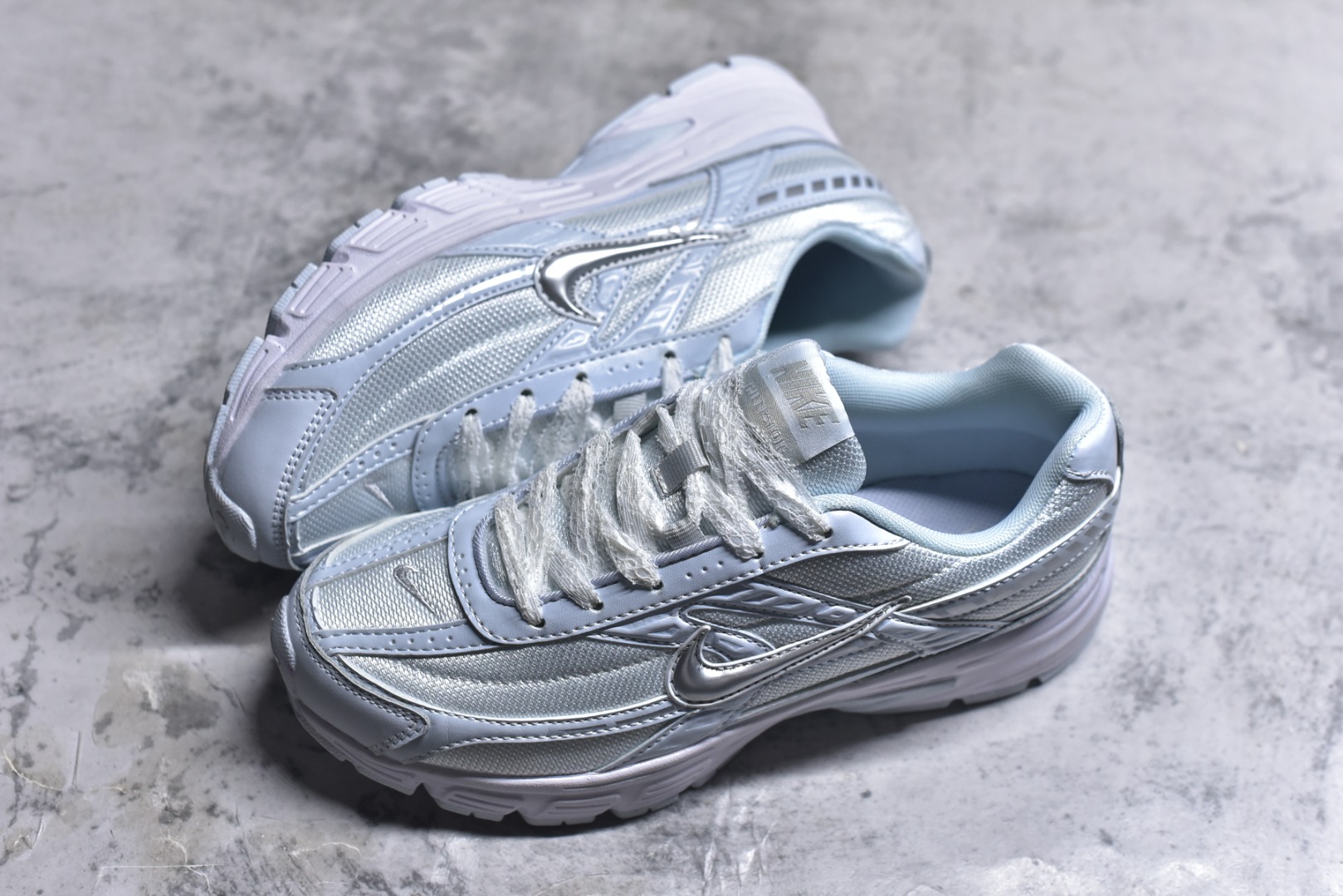 图片[7]-#NK Initiator 创始者系列 复古运动舒适网布休闲跑步鞋 Ins爆火全新韩系古着风 回味经典 采用透气网眼鞋面和支撑覆盖层 自然运动设计的Phlyon中底用于缓冲 BRS 1000碳橡胶外底具有轻质柔韧性 牵引力和耐用性 货号：IB4339-023 尺码：36 36.5 37.5 38 38.5 39 40 40.5 41-选品中心