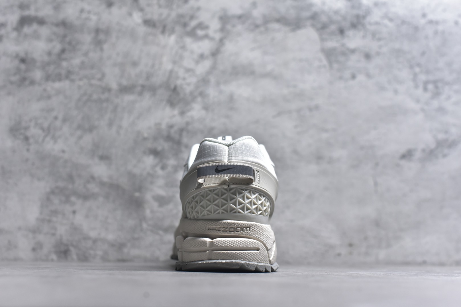 图片[5]-#Nike Zoom Vomero Roam 耐克 复古休闲运动慢跑鞋 货号：HV6410-100 尺码：36 36.5 37.5 38 38.5 39 40 40.5 41 42 42.5 43 44 45-选品中心