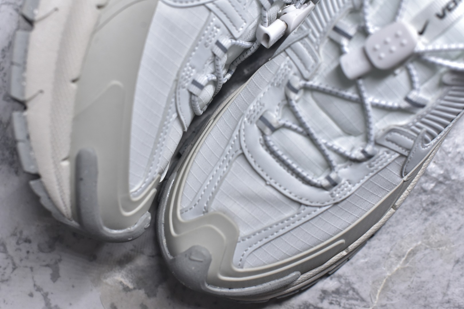 图片[8]-#Nike Zoom Vomero Roam 耐克 复古休闲运动慢跑鞋 货号：HV6410-100 尺码：36 36.5 37.5 38 38.5 39 40 40.5 41 42 42.5 43 44 45-选品中心