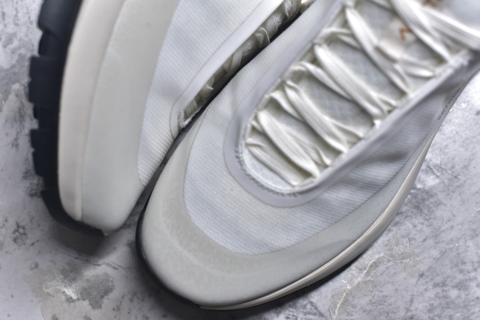 图片[8]-#Arcteryx始祖鸟 Vertex Alpine GTX M 男女情侣款低帮登山鞋 适合技术路线单日徒步穿着 aerios 鞋受到长途野外跑步鞋的启发 适合在变化的地形上进行快速轻快的徒步旅行穿着，舒适而有支撑性，鞋面更轻薄透气舒适。敏捷、稳定和技术路线上的自信源于vibram® megagrip外底、压缩eva内底以及一体的tpu 尺码：36-45-选品中心