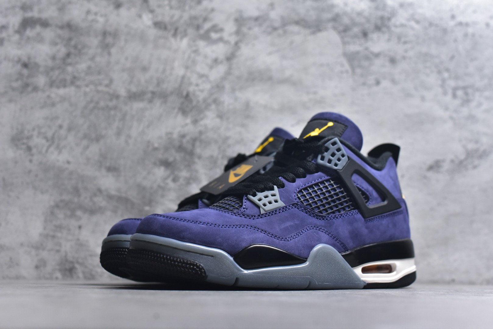 图片[2]-#Air Jordan AJ4 Retro “Imperial Purple” 帝王紫 FV5029-500 全新升级改良 原鞋原楦原纸板同源开发 完美呈现乔4的版型 内侧正确双色网格 还原细节 原厂皮料 正确气垫颜色 正确网格工艺 正确拉帮工艺 全鞋原装材料制作 原档案原模具打造 支持全方位与正品对比 尺码：36 36.5 37.5 38 38.5 39 40 40.5 41 42 42.5 43 44 44.5 45 46 47.5-选品中心