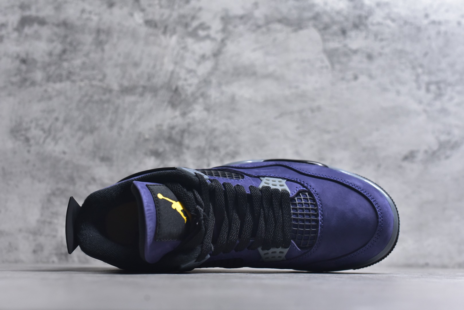 图片[4]-#Air Jordan AJ4 Retro “Imperial Purple” 帝王紫 FV5029-500 全新升级改良 原鞋原楦原纸板同源开发 完美呈现乔4的版型 内侧正确双色网格 还原细节 原厂皮料 正确气垫颜色 正确网格工艺 正确拉帮工艺 全鞋原装材料制作 原档案原模具打造 支持全方位与正品对比 尺码：36 36.5 37.5 38 38.5 39 40 40.5 41 42 42.5 43 44 44.5 45 46 47.5-选品中心
