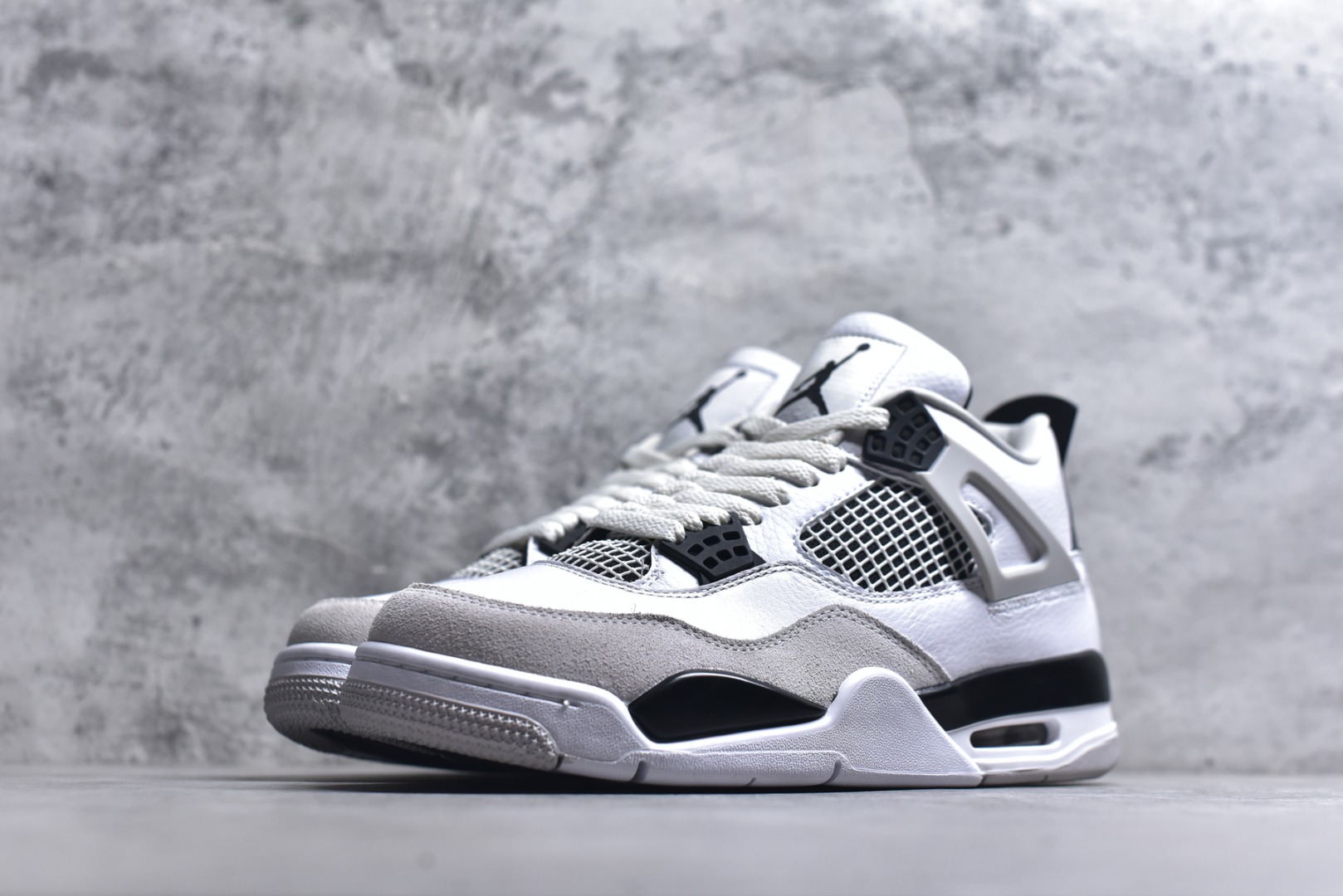 图片[2]-#Nike Air Jordan 4 Retro 耐克迈克尔·乔丹AJ4代中帮复古休闲运动文化篮球鞋 原厂材料TPU超Q弹网格材质 缜密拉帮及中底钢印细节 组合开窗式气垫大底 升级原楦原档案数据开发纸版楦型 采用同源纳帕头层皮革鞋面材质 全新底模完美品相清洁度及喷漆效果 货号：DH6927-111 尺码：36-48.5-选品中心