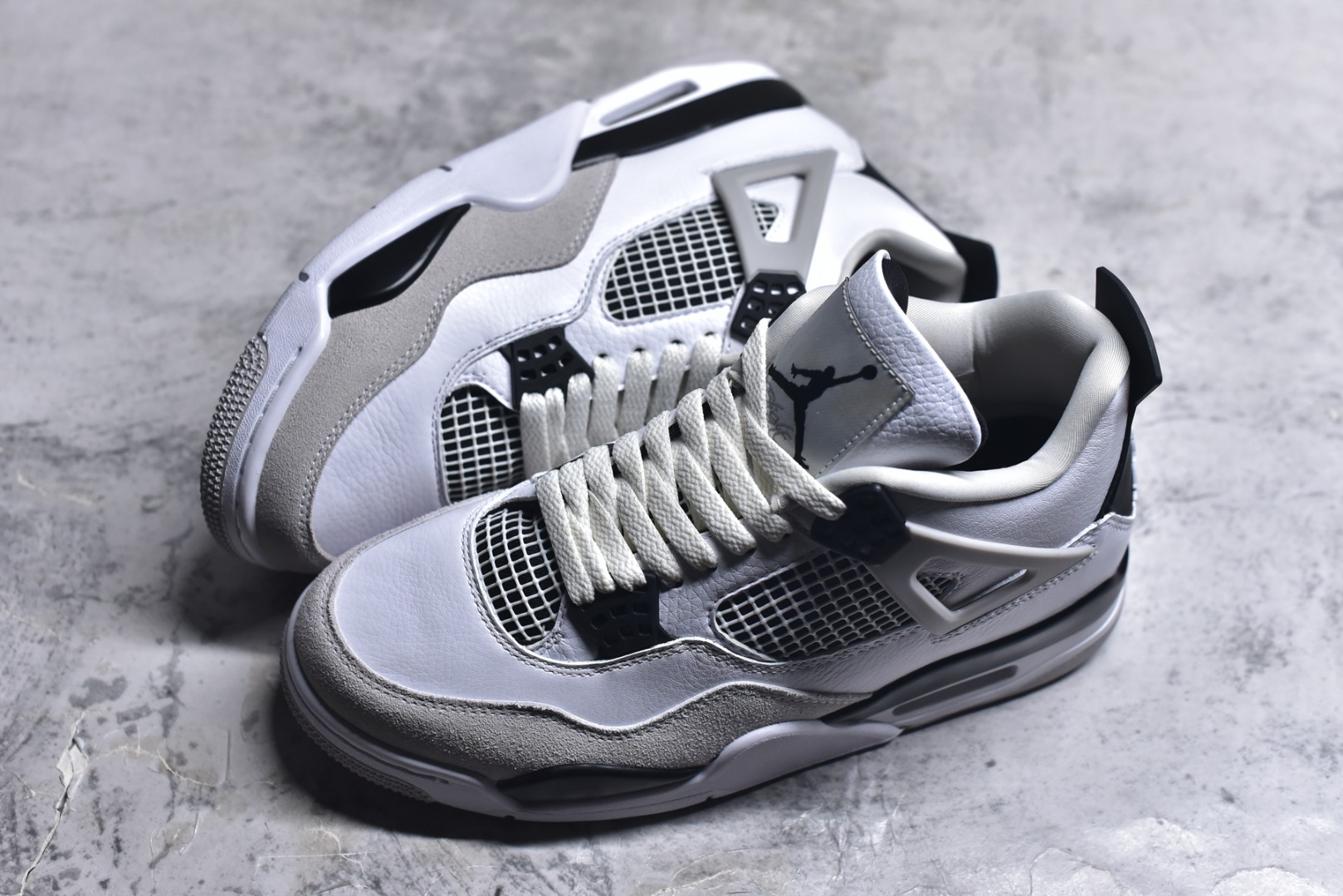 图片[7]-#Nike Air Jordan 4 Retro 耐克迈克尔·乔丹AJ4代中帮复古休闲运动文化篮球鞋 原厂材料TPU超Q弹网格材质 缜密拉帮及中底钢印细节 组合开窗式气垫大底 升级原楦原档案数据开发纸版楦型 采用同源纳帕头层皮革鞋面材质 全新底模完美品相清洁度及喷漆效果 货号：DH6927-111 尺码：36-48.5-选品中心