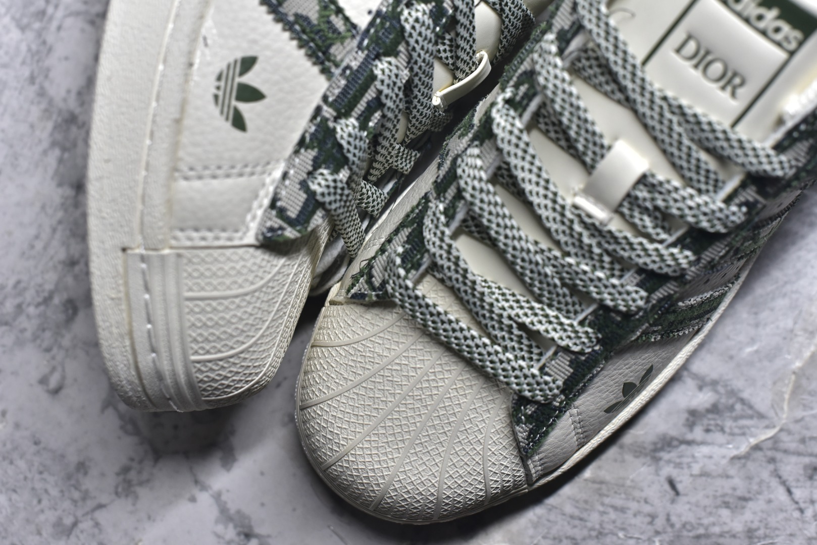 图片[8]-#独家实拍✨Adidas Originals Superstar 联名款 经典贝壳头官网同步 实拍首发渠道正品订单 诠释市场最高工艺水平区别市面普通真标版本，进出专柜无压力 货号：XS0013 尺码：36-45（半）-选品中心