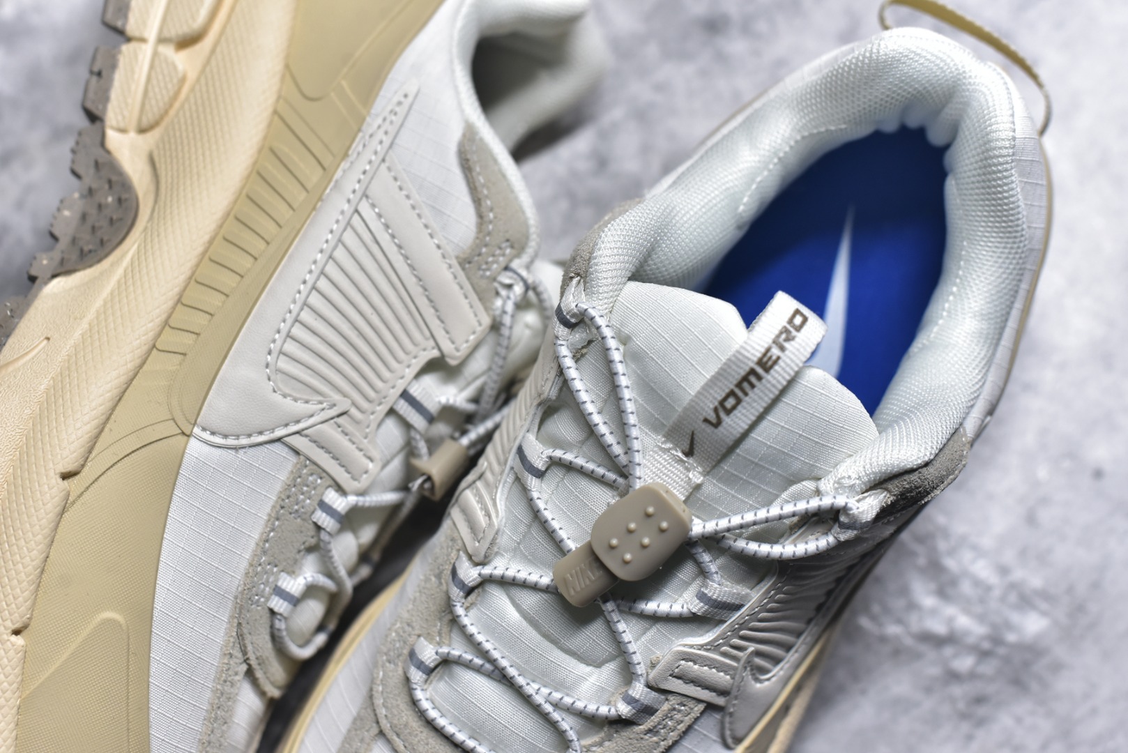 图片[9]-#Nike Zoom Vomero Roam马拉松复古五代休闲运动厚底增高慢跑鞋 采用环保纤维革饰片组合网眼布鞋面材质 升级正确后跟TPU加固 耐弯折热塑框架支撑鞋身 中底搭载EVA轻量缓震。 货号： FV2295-101 尺码：36-45-选品中心