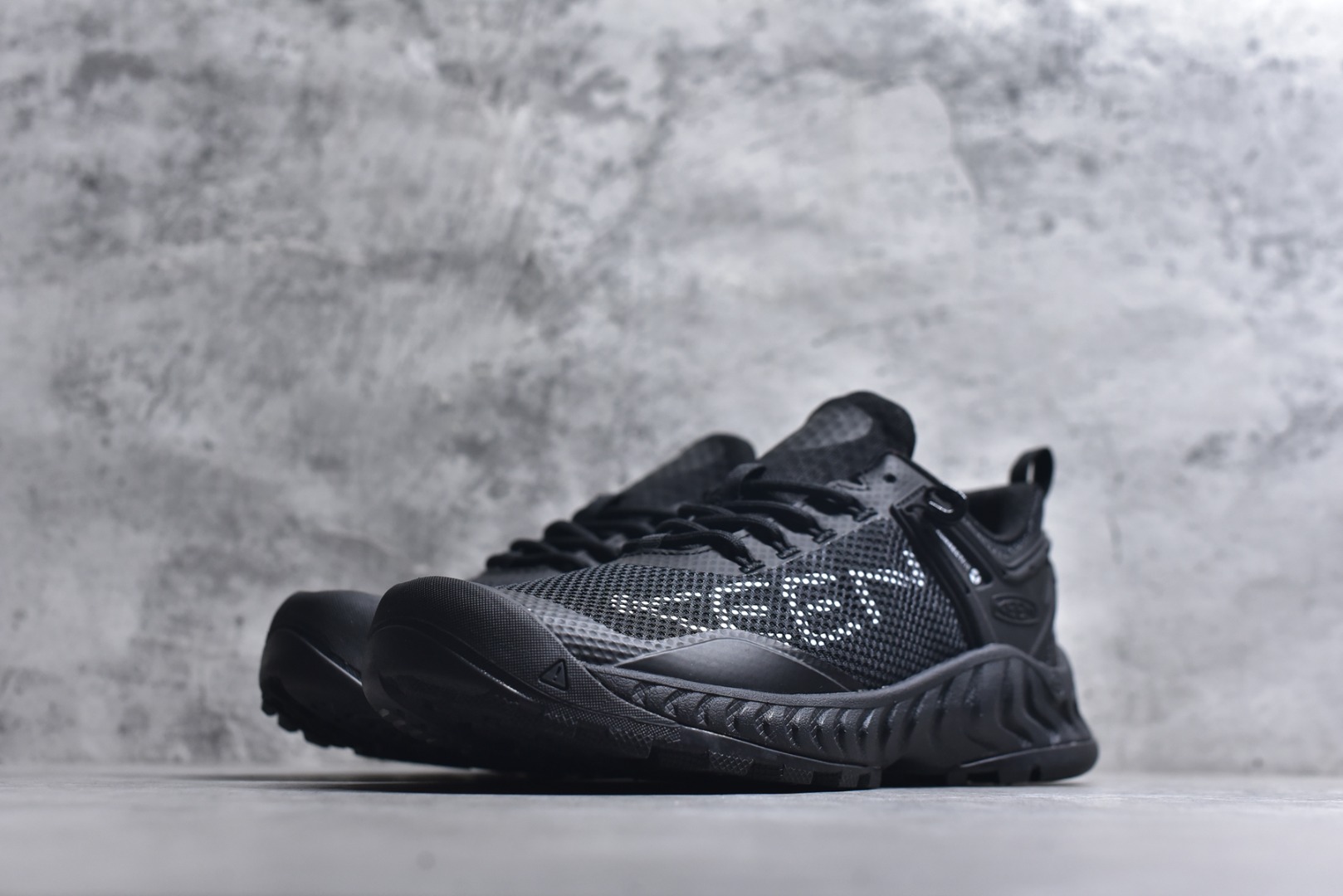 图片[2]-#KEEN科恩 NXIS EVO WP 户外运动低帮防水透气徒步鞋 黑色 货号：1027797 尺码：36-44-选品中心