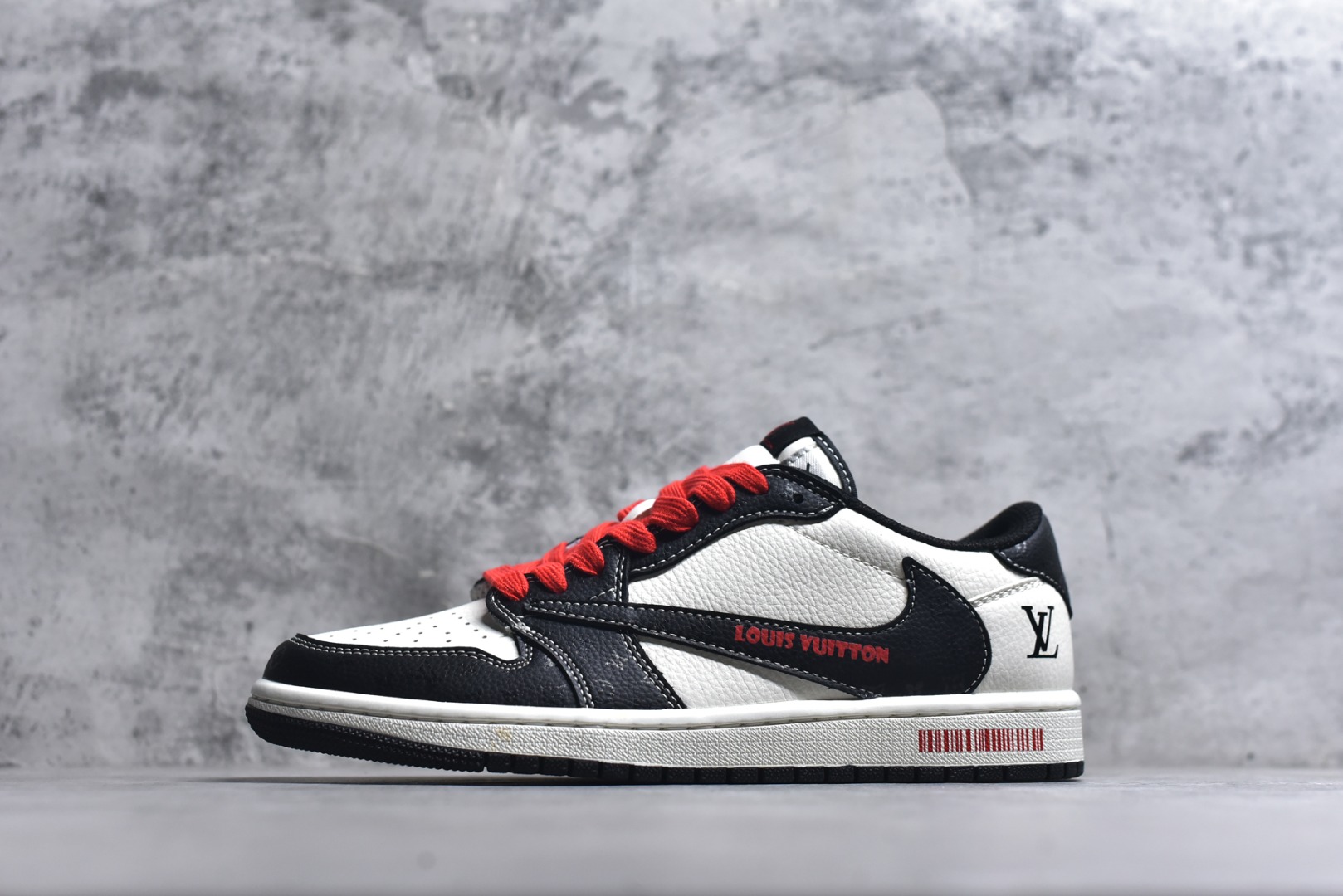 #2026爆款限量发售！高端定制 Travis Scott x Fragment Design x Jordan Air Jordan 1 Low OG SP “路易威登联名------白黑压纹” LV立体压花 高端定制 倒钩三方联名低帮篮球鞋 #定制鞋盒 大厂纯原品质出货 超高清洁度 皮料切割干净无任何毛边 细节完美 货号：DZ2688-008 尺码：36 36.5 37.5 38 38.5 39 40 40.5 41 42 42.5 43 44 44.5 45-选品中心