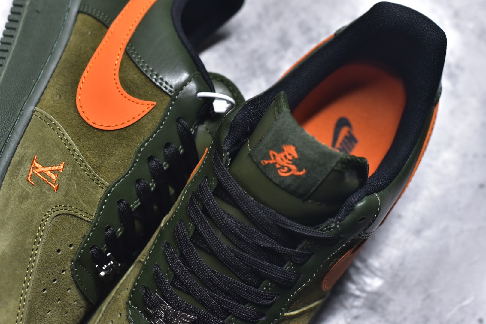 图片[9]-#海外限量发售！公司级NIke Air Force 1 \’07 Low “马年限定–军绿橙星” 空军一号低帮 运动鞋 休闲鞋 头层皮 折边针车 工艺难度大 原楦头原纸板 高端定制鞋盒 原厂鞋底 超高清洁度 细节完美 货号：XY9025-010 尺码：36 36.5 37.5 38 38.5 39 40 40.5 41 42 42.5 43 44 44.5 45-选品中心