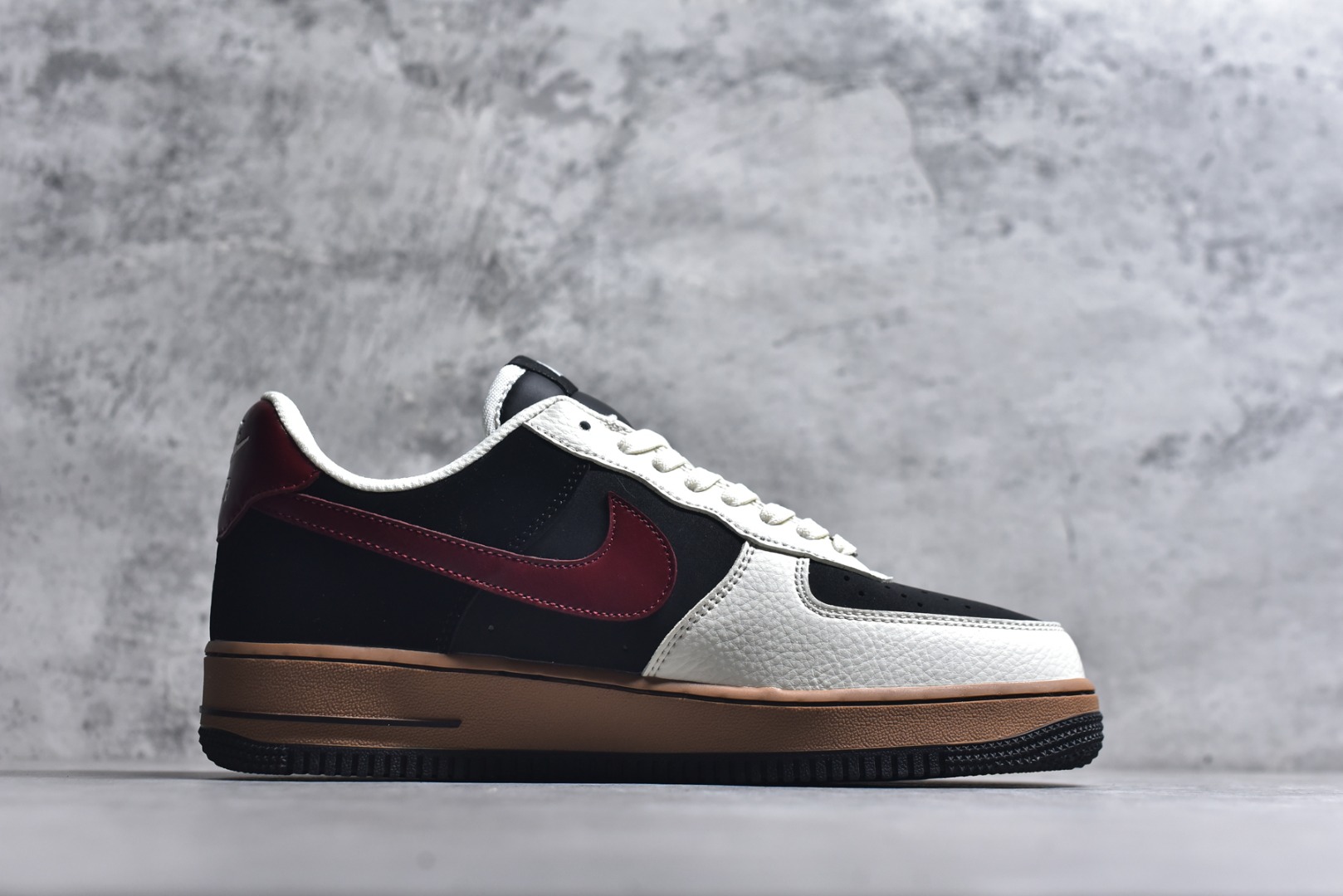图片[3]-#海外限量发售！公司级NIke Air Force 1 \’07 Low “白红黑彩色拼接” 空军一号低帮 运动鞋 休闲鞋 折边针车 工艺难度大 原楦头原纸板 高端定制鞋盒 原厂鞋底 超高清洁度 细节完美 货号：IM3378-122 尺码：36 36.5 37.5 38 38.5 39 40 40.5 41 42 42.5 43 44 44.5 45-选品中心