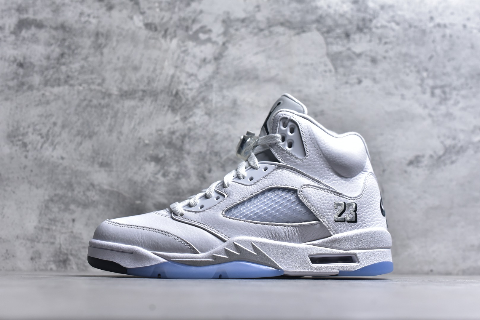 #Air Jordan 5 Retro \