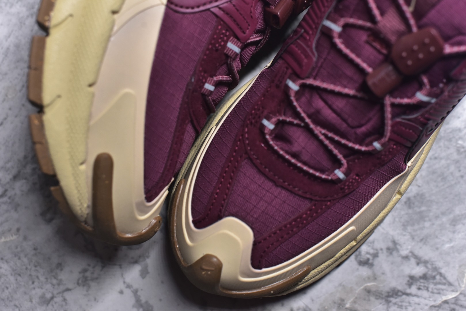 图片[8]-#NK Zoom Vomero 5 Roam 佛莫罗5代徒步版系列经典复古增高厚底休闲运动慢跑鞋 HQ2181-700 Vomero Roam「漫游鞋」舒适性典范 工学拒水鞋面+ Air Zoom缓震配置无惧雨水 不受天气左右 助你灵活迈步 再加上厚实衬里和橡胶挡泥片 有效御寒不厚重 雨天照样利落出街 中性色调搭配简洁织物 打造百搭属性低调出街or高调亮相 都看你的男女同款不同色 轻松get多元风格 尺码：36 36.5 37.5 38 38.5 39 40 40.5 41 42 42.5 43 44 44.5 45-选品中心