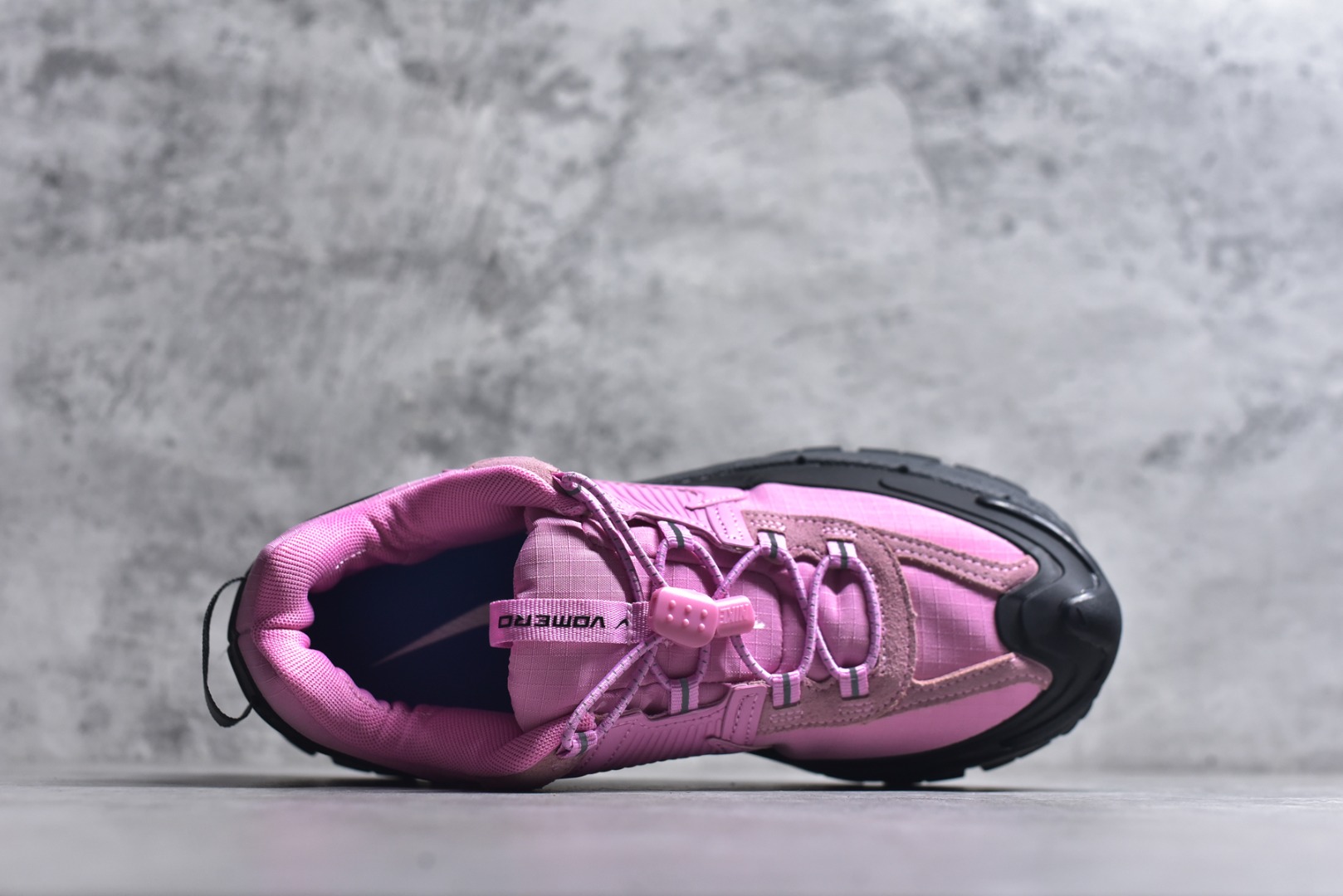 图片[4]-#NK Zoom Vomero 5 Roam 佛莫罗5代徒步版系列经典复古增高厚底休闲运动慢跑鞋 HQ2181-003 Vomero Roam「漫游鞋」舒适性典范 工学拒水鞋面+ Air Zoom缓震配置无惧雨水 不受天气左右 助你灵活迈步 再加上厚实衬里和橡胶挡泥片 有效御寒不厚重 雨天照样利落出街 中性色调搭配简洁织物 打造百搭属性低调出街or高调亮相 都看你的男女同款不同色 轻松get多元风格 尺码：36 36.5 37.5 38 38.5 39 40 40.5 41 42 42.5 43 44 44.5 45-选品中心