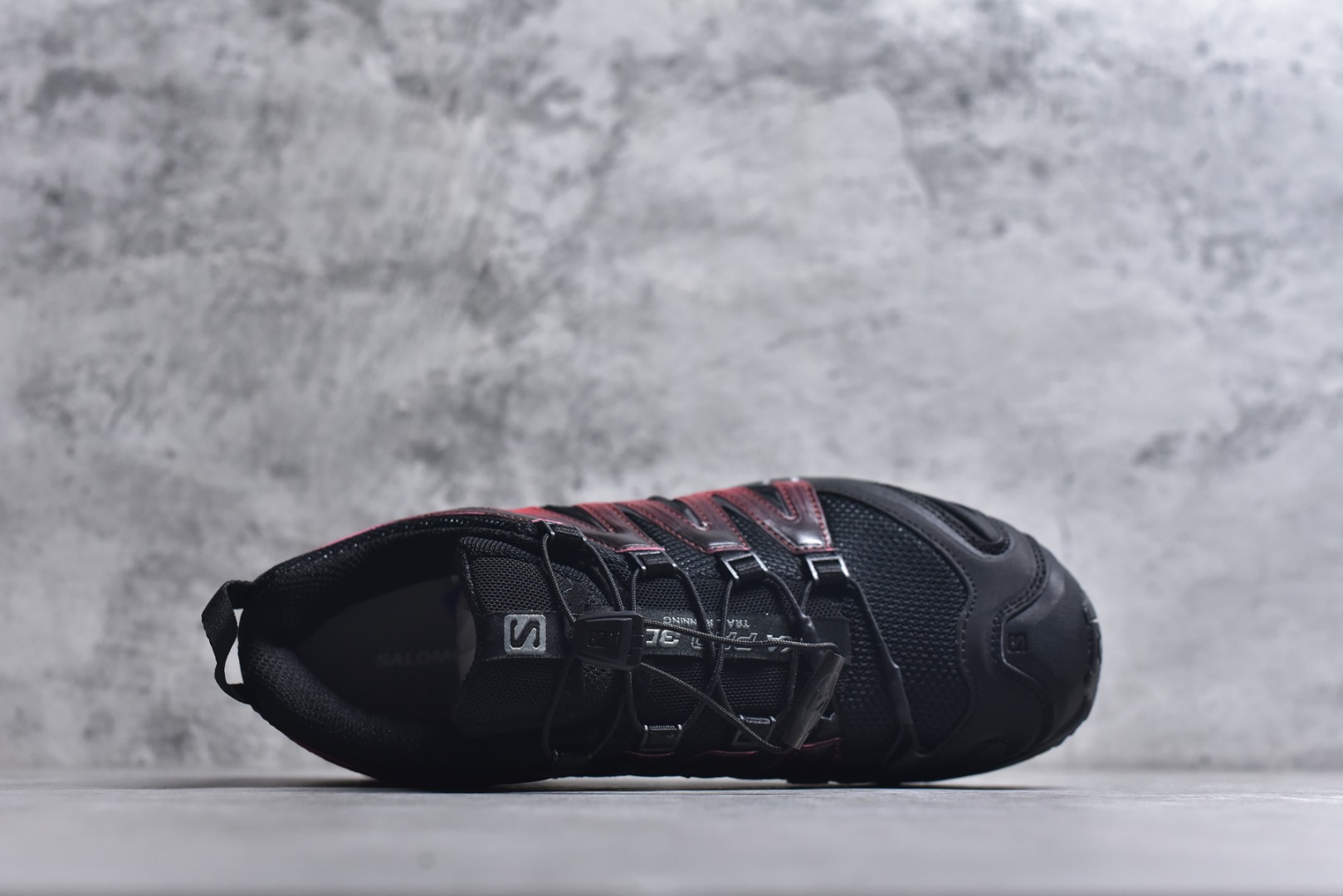 图片[4]-#SALOMON XA Pro 3D 马年限定定制款 416174 萨洛蒙潮流越野机能户外功能鞋 纯原外贸平台特供订单 耗时半年巨作 全套原纸板楦头开发 原厂特供网布配套加持 确保原汁原味 完美呈现版型 原档数据独家私模五层组合大底 男女鞋同步官方开发 原装Ortholite轻量化鞋垫 中底布带钢印编号 原厂TPU锁扣 进口港宝加持 后跟自然饱满 还原公司包裹性 鞋面采用SENSIFT贴合技术 全方位贴合包裹脚型 鞋跟部鞋底牵引设计 提供强大的抓地性能 更适应野外崎岖不平的道路 其3D ADVANCED CHASSIS底盘 材料轻量大化 钉齿设计更具稳定性 防护性 鞋底易磨损区运用CONTAGRIP高耐磨材料 应对城市硬质路面长距离跑考验 尺码：36 36.5 37.5 38 38.5 39 40 40.5 41 42 42.5 43 44 44.5 45 46-选品中心