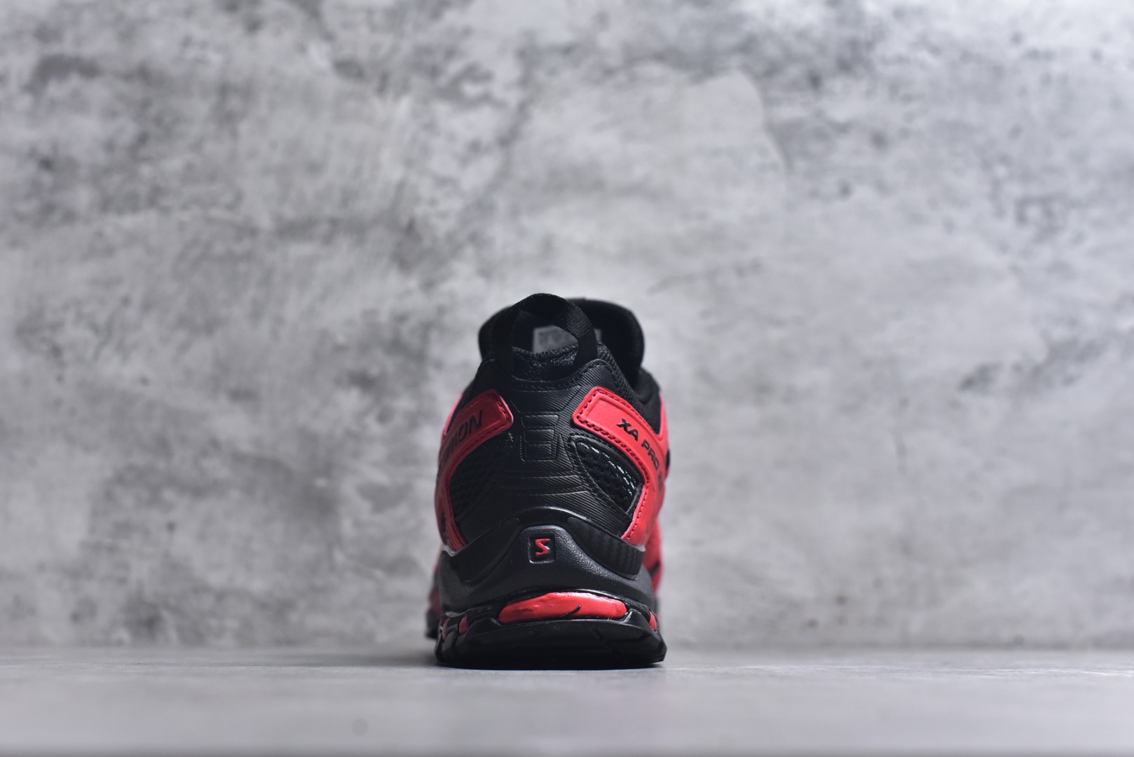 图片[5]-#SALOMON XA Pro 3D 马年限定定制款 416174 萨洛蒙潮流越野机能户外功能鞋 纯原外贸平台特供订单 耗时半年巨作 全套原纸板楦头开发 原厂特供网布配套加持 确保原汁原味 完美呈现版型 原档数据独家私模五层组合大底 男女鞋同步官方开发 原装Ortholite轻量化鞋垫 中底布带钢印编号 原厂TPU锁扣 进口港宝加持 后跟自然饱满 还原公司包裹性 鞋面采用SENSIFT贴合技术 全方位贴合包裹脚型 鞋跟部鞋底牵引设计 提供强大的抓地性能 更适应野外崎岖不平的道路 其3D ADVANCED CHASSIS底盘 材料轻量大化 钉齿设计更具稳定性 防护性 鞋底易磨损区运用CONTAGRIP高耐磨材料 应对城市硬质路面长距离跑考验 尺码：36 36.5 37.5 38 38.5 39 40 40.5 41 42 42.5 43 44 44.5 45 46-选品中心