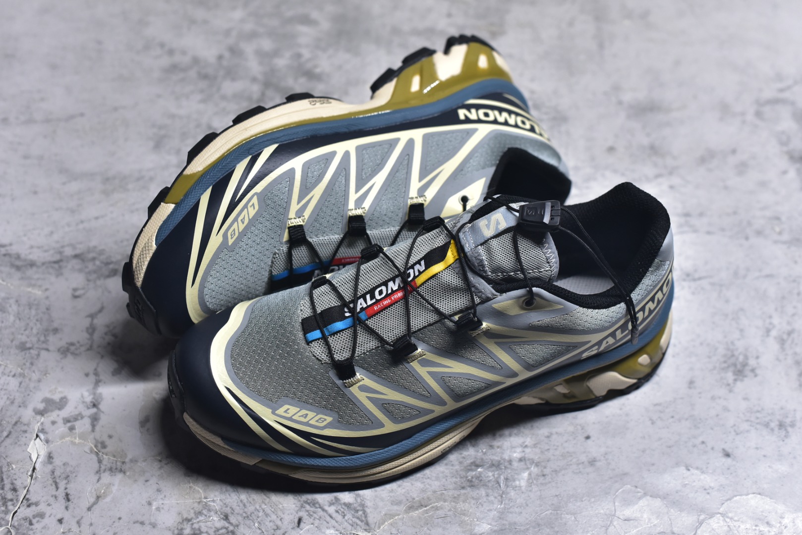 图片[7]-#Salomon XT-6 Expanse 一代 萨洛蒙复古潮流户外机能登山跑鞋 414551-28-V0 纯原外贸平台特供订单 耗时半年巨作 全套原纸板楦头开发 原厂特供网布配套加持 确保原汁原味 完美呈现版型 原档数据独家私模五层组合大底 原装Ortholite轻量化鞋垫 中底布带钢印编号 原厂TPU锁扣 进口港宝加持 后跟自然饱满 还原公司包裹性 鞋面以“锯齿”状的包裹系统呈现 在基色底之下加入了各种色点缀 将公司的最新技术和时尚前卫的造型融入耐用的长跑款式中 鞋面由 TPU 薄膜制成 并焊接在高耐磨网眼上 使其既时尚又坚固 由 ACS底盘支撑 可增强稳定性和支撑力 以及由橡胶凸耳 Contragrip外底覆盖的 EVA 缓冲中底 旨在应对崎岖的地形 鞋舌上的彩色Salomon 标签、Quicklace 系统以及鞋头、鞋舌和鞋跟上的附加品牌使细节更加完美 让穿着者可以轻松驾驭户外与通勤下的任何运动生活场景 无缝鞋身户外随意纵横 颜值与脚感兼备 出街通勤 绝对非常吸睛 你值得拥有 尺码：36 36.5 37.5 38 38.5 39 40 40.5 41 42 42.5 43 44 44.5 45-选品中心