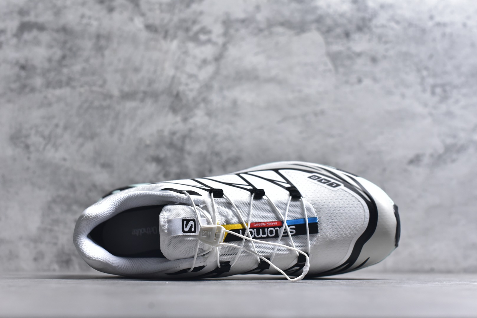 图片[4]-#Salomon XT-6 Expanse 一代 萨洛蒙复古潮流户外机能登山跑鞋 413173-28-V0 纯原外贸平台特供订单 耗时半年巨作 全套原纸板楦头开发 原厂特供网布配套加持 确保原汁原味 完美呈现版型 原档数据独家私模五层组合大底 原装Ortholite轻量化鞋垫 中底布带钢印编号 原厂TPU锁扣 进口港宝加持 后跟自然饱满 还原公司包裹性 鞋面以“锯齿”状的包裹系统呈现 在基色底之下加入了各种色点缀 将公司的最新技术和时尚前卫的造型融入耐用的长跑款式中 鞋面由 TPU 薄膜制成 并焊接在高耐磨网眼上 使其既时尚又坚固 由 ACS底盘支撑 可增强稳定性和支撑力 以及由橡胶凸耳 Contragrip外底覆盖的 EVA 缓冲中底 旨在应对崎岖的地形 鞋舌上的彩色Salomon 标签、Quicklace 系统以及鞋头、鞋舌和鞋跟上的附加品牌使细节更加完美 让穿着者可以轻松驾驭户外与通勤下的任何运动生活场景 无缝鞋身户外随意纵横 颜值与脚感兼备 出街通勤 绝对非常吸睛 你值得拥有 尺码：36 36.5 37.5 38 38.5 39 40 40.5 41 42 42.5 43 44 44.5 45-选品中心