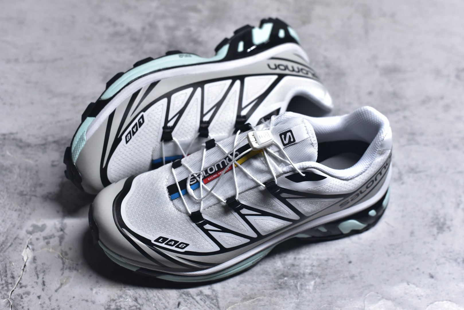 图片[7]-#Salomon XT-6 Expanse 一代 萨洛蒙复古潮流户外机能登山跑鞋 413173-28-V0 纯原外贸平台特供订单 耗时半年巨作 全套原纸板楦头开发 原厂特供网布配套加持 确保原汁原味 完美呈现版型 原档数据独家私模五层组合大底 原装Ortholite轻量化鞋垫 中底布带钢印编号 原厂TPU锁扣 进口港宝加持 后跟自然饱满 还原公司包裹性 鞋面以“锯齿”状的包裹系统呈现 在基色底之下加入了各种色点缀 将公司的最新技术和时尚前卫的造型融入耐用的长跑款式中 鞋面由 TPU 薄膜制成 并焊接在高耐磨网眼上 使其既时尚又坚固 由 ACS底盘支撑 可增强稳定性和支撑力 以及由橡胶凸耳 Contragrip外底覆盖的 EVA 缓冲中底 旨在应对崎岖的地形 鞋舌上的彩色Salomon 标签、Quicklace 系统以及鞋头、鞋舌和鞋跟上的附加品牌使细节更加完美 让穿着者可以轻松驾驭户外与通勤下的任何运动生活场景 无缝鞋身户外随意纵横 颜值与脚感兼备 出街通勤 绝对非常吸睛 你值得拥有 尺码：36 36.5 37.5 38 38.5 39 40 40.5 41 42 42.5 43 44 44.5 45-选品中心