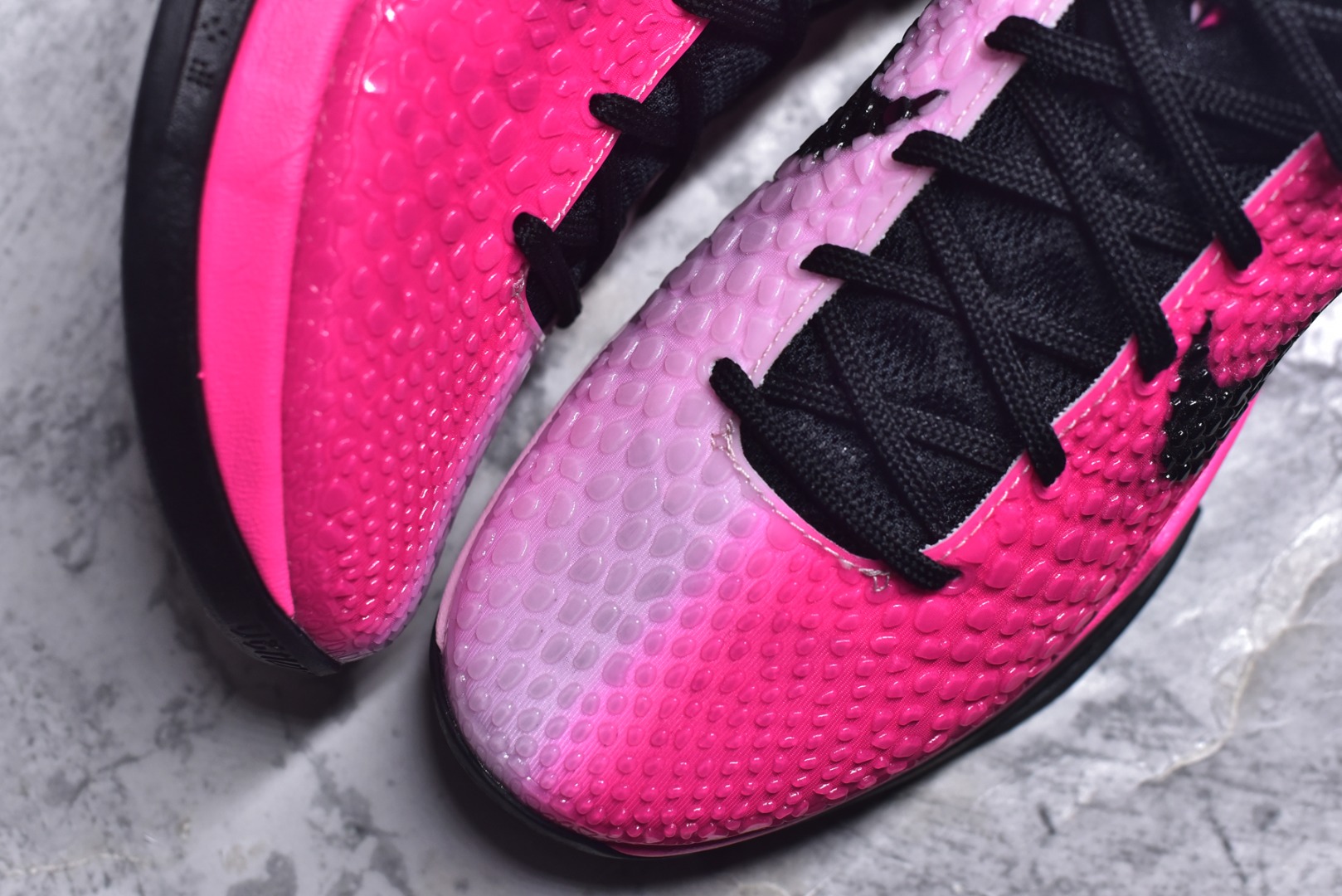 图片[8]-#NK Zoom Kobe 6 Protro 科比六代 粉红鸳鸯 IQ9317-001 原楦纸板开发 鞋身流线型、后跟塑形 区分土肥圆 Zoom Turbo气垫 后掌EVA缓震 实战配置直接拉满 原档数据3D打印 鞋面蛇鳞一颗一粒匹配原版 全身鞋材卡料色独家定制 唯一正确喷漆SWOOSH NK专利Flyknit飞线科技 给予鞋身足够抗扭矩力 真实底模最大47.5 实战利器 专供海外市场 尺码：40 40.5 41 42 42.5 43 44 44.5 45 46 47.5 48.5 （脚宽、脚胖 建议买大半码）-选品中心