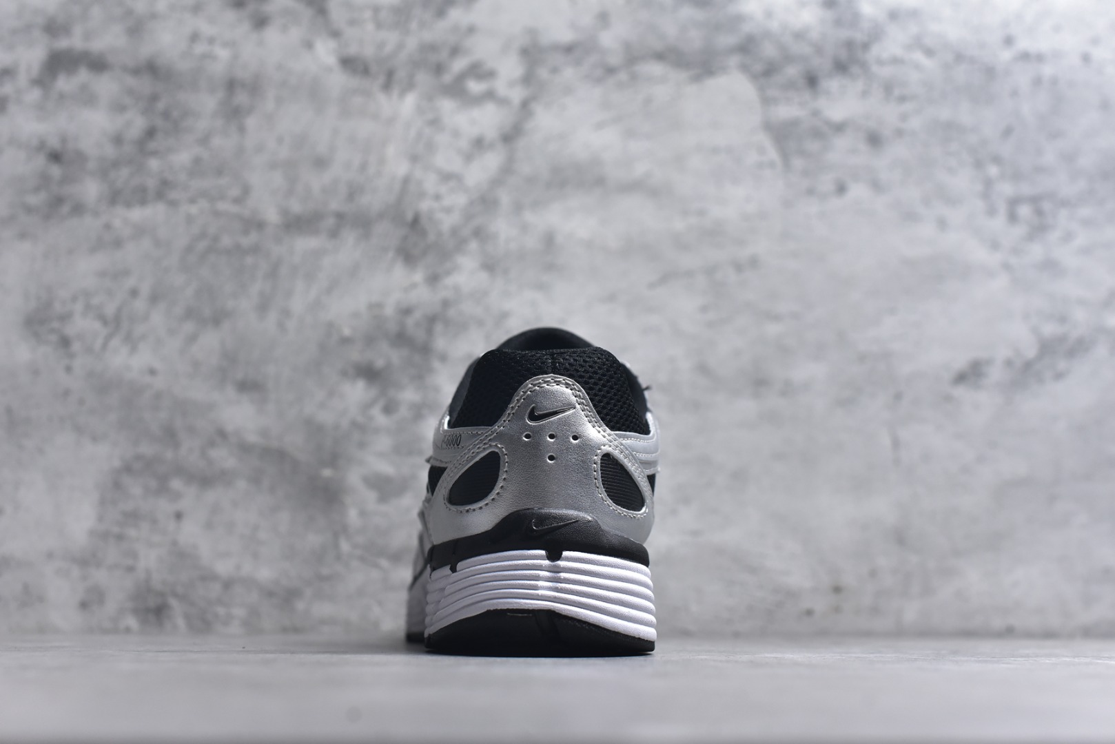 图片[5]-#Nike P-6000 Premium系列低帮复古老爹风休闲运动舒适慢跑鞋 BV1021-013 男女码真标半码制 升级原楦原纸版数据开发版型 采用硬质牛剖革组合透气网面材质 正确3层组织中底搭载EVA轻量缓震嵌入双层革新物料鞋垫,外置防滑耐磨橡胶底片❗ 尺码：36-45-选品中心