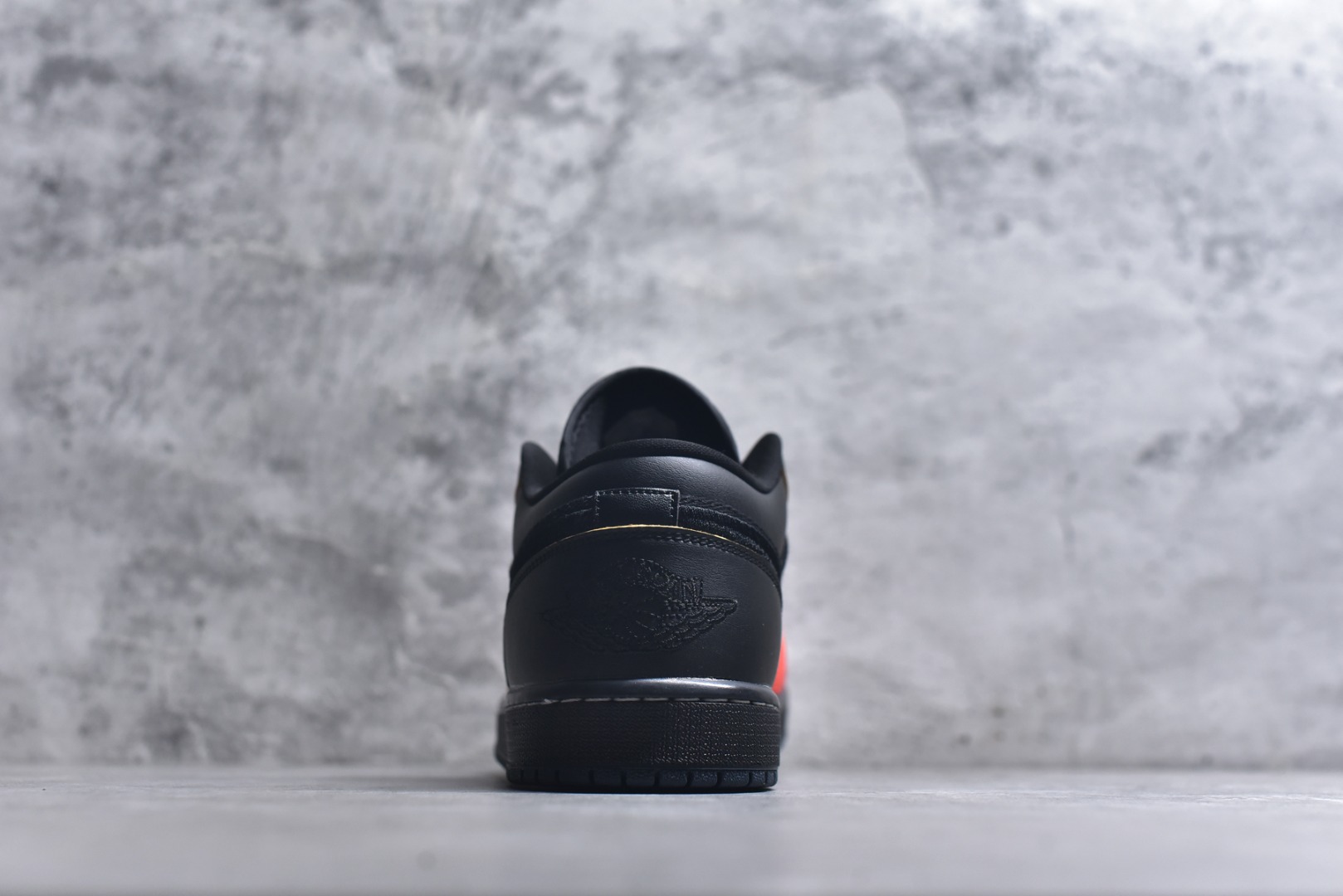 图片[5]-#Air Jordan AJ1 Low 低帮 IQ3460-010 全新流水线出品 市场第二梯队最强版 全部原鞋开发 原楦原纸板开发 全鞋电脑针车 原厂内置全掌气垫 原盒内在原标 唯一Zp原版鞋带绑法 免检产品 全新2022版型 全头层皮料 完美零毛边处理 原厂配置全掌气垫 价格定位良心 新配色陆续出货 尺码：36-46-选品中心