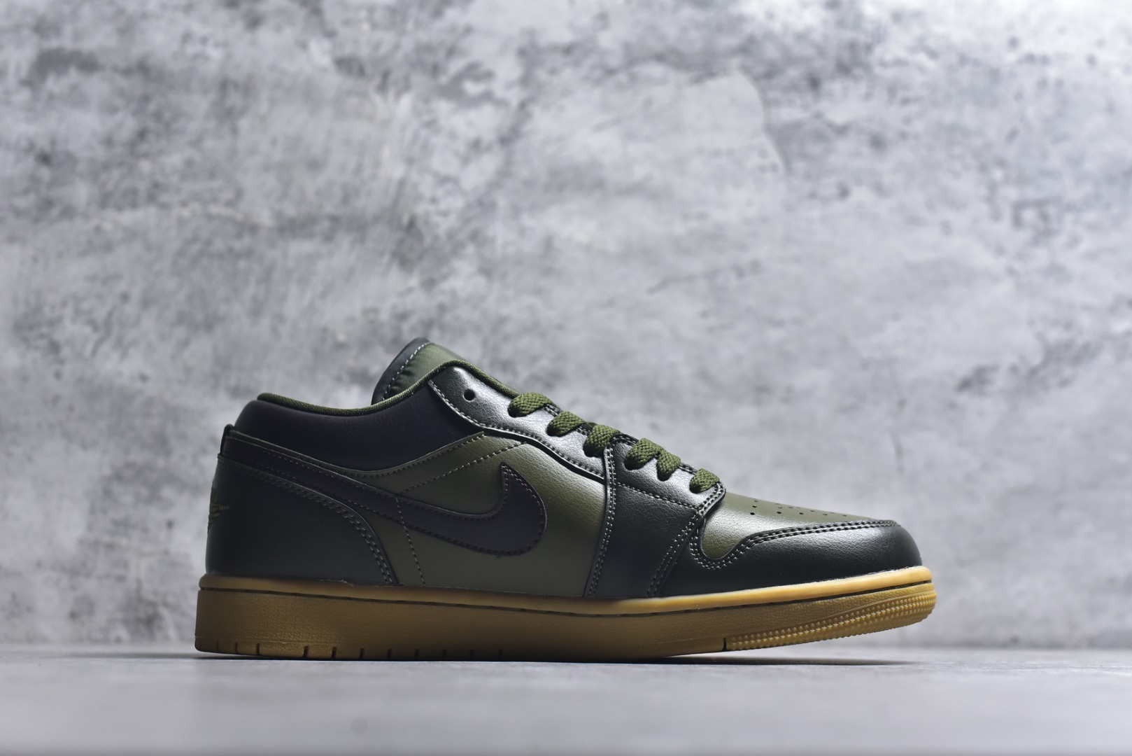 图片[3]-#Air Jordan AJ1 Low 低帮 IR0840-325 全新流水线出品 市场第二梯队最强版 全部原鞋开发 原楦原纸板开发 全鞋电脑针车 原厂内置全掌气垫 原盒内在原标 唯一Zp原版鞋带绑法 免检产品 全新2022版型 全头层皮料 完美零毛边处理 原厂配置全掌气垫 价格定位良心 新配色陆续出货 尺码：40-46-选品中心