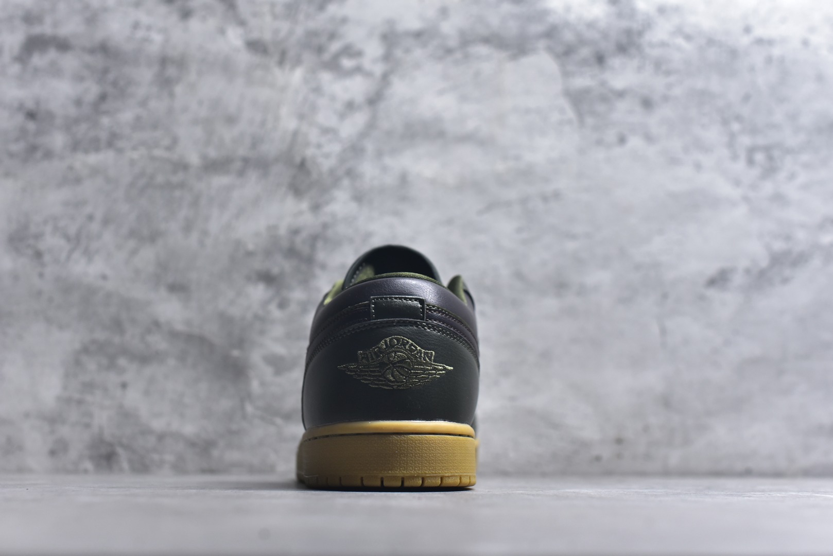 图片[5]-#Air Jordan AJ1 Low 低帮 IR0840-325 全新流水线出品 市场第二梯队最强版 全部原鞋开发 原楦原纸板开发 全鞋电脑针车 原厂内置全掌气垫 原盒内在原标 唯一Zp原版鞋带绑法 免检产品 全新2022版型 全头层皮料 完美零毛边处理 原厂配置全掌气垫 价格定位良心 新配色陆续出货 尺码：40-46-选品中心