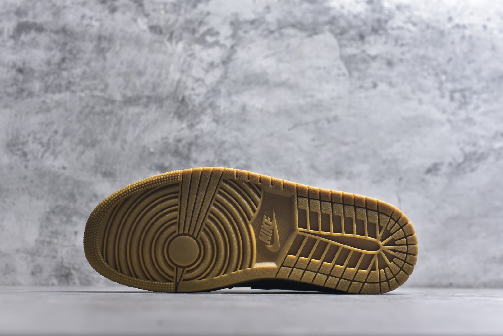 图片[6]-#Air Jordan AJ1 Low 低帮 IR0840-325 全新流水线出品 市场第二梯队最强版 全部原鞋开发 原楦原纸板开发 全鞋电脑针车 原厂内置全掌气垫 原盒内在原标 唯一Zp原版鞋带绑法 免检产品 全新2022版型 全头层皮料 完美零毛边处理 原厂配置全掌气垫 价格定位良心 新配色陆续出货 尺码：40-46-选品中心