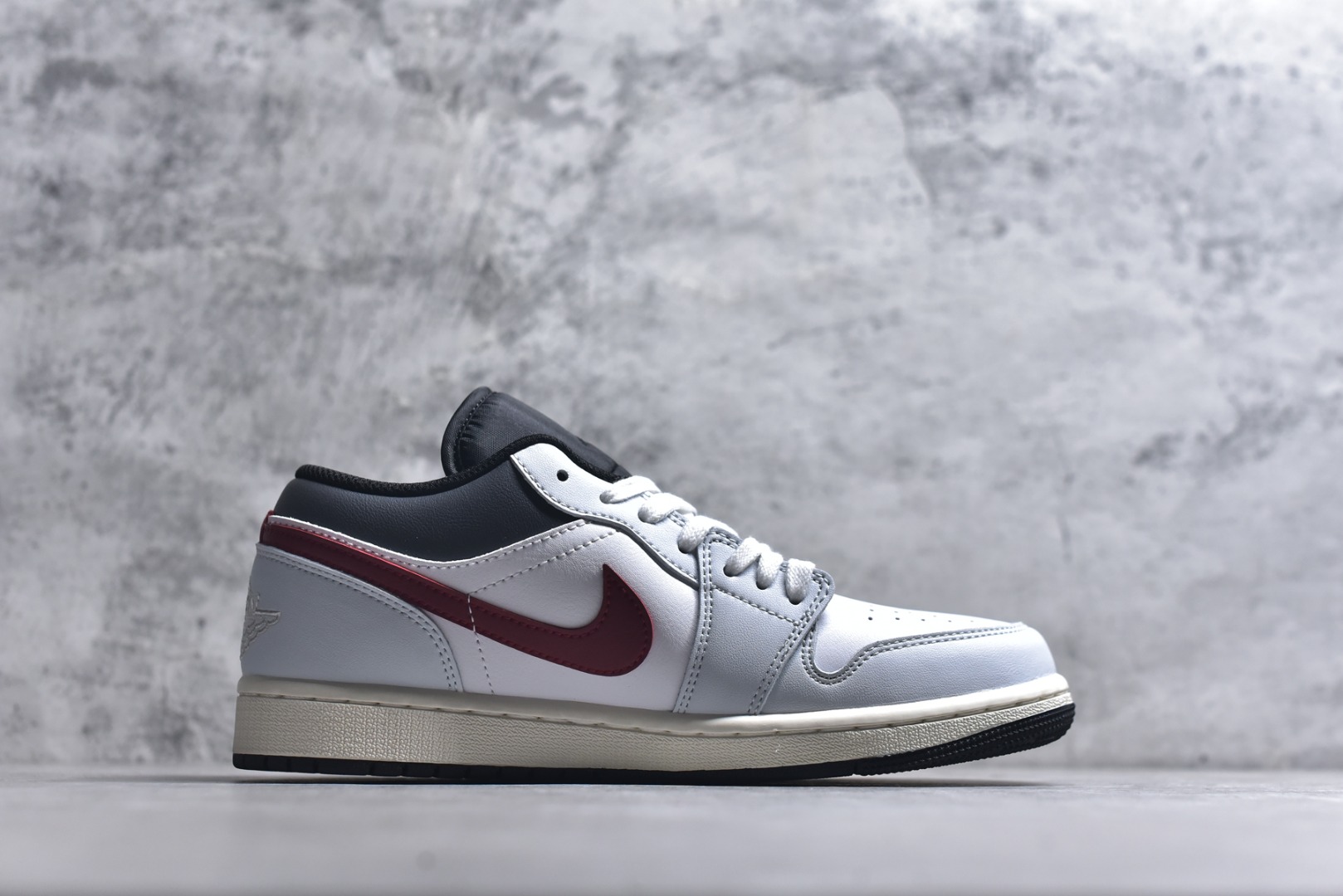 图片[3]-#Air Jordan AJ1 Low 低帮 553558-081 全新流水线出品 市场第二梯队最强版 全部原鞋开发 原楦原纸板开发 全鞋电脑针车 原厂内置全掌气垫 原盒内在原标 唯一Zp原版鞋带绑法 免检产品 全新2022版型 全头层皮料 完美零毛边处理 原厂配置全掌气垫 价格定位良心 新配色陆续出货 尺码：40-46-选品中心