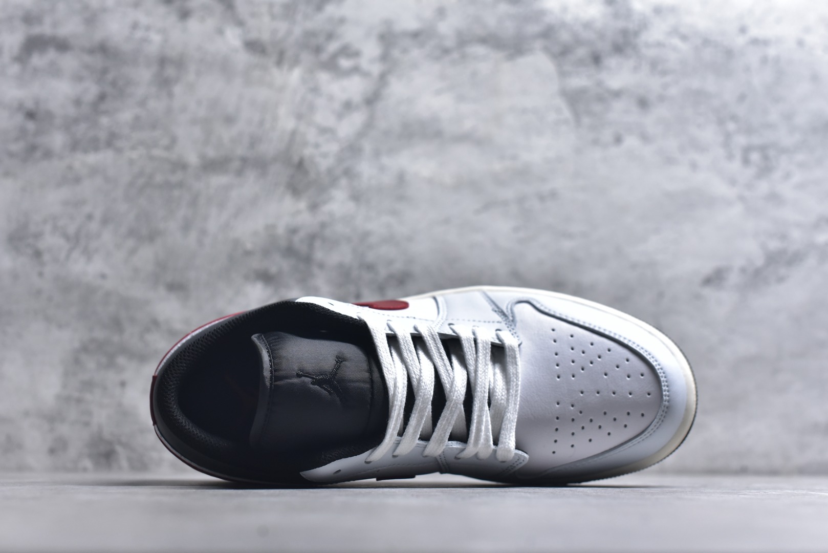 图片[4]-#Air Jordan AJ1 Low 低帮 553558-081 全新流水线出品 市场第二梯队最强版 全部原鞋开发 原楦原纸板开发 全鞋电脑针车 原厂内置全掌气垫 原盒内在原标 唯一Zp原版鞋带绑法 免检产品 全新2022版型 全头层皮料 完美零毛边处理 原厂配置全掌气垫 价格定位良心 新配色陆续出货 尺码：40-46-选品中心