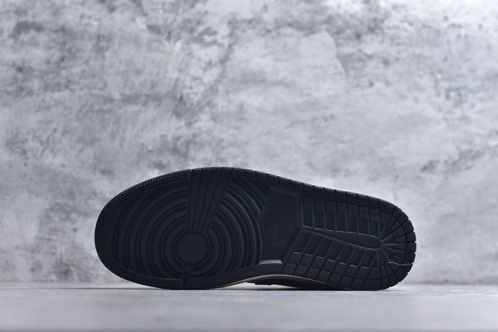 图片[6]-#Air Jordan AJ1 Low 低帮 553558-081 全新流水线出品 市场第二梯队最强版 全部原鞋开发 原楦原纸板开发 全鞋电脑针车 原厂内置全掌气垫 原盒内在原标 唯一Zp原版鞋带绑法 免检产品 全新2022版型 全头层皮料 完美零毛边处理 原厂配置全掌气垫 价格定位良心 新配色陆续出货 尺码：40-46-选品中心