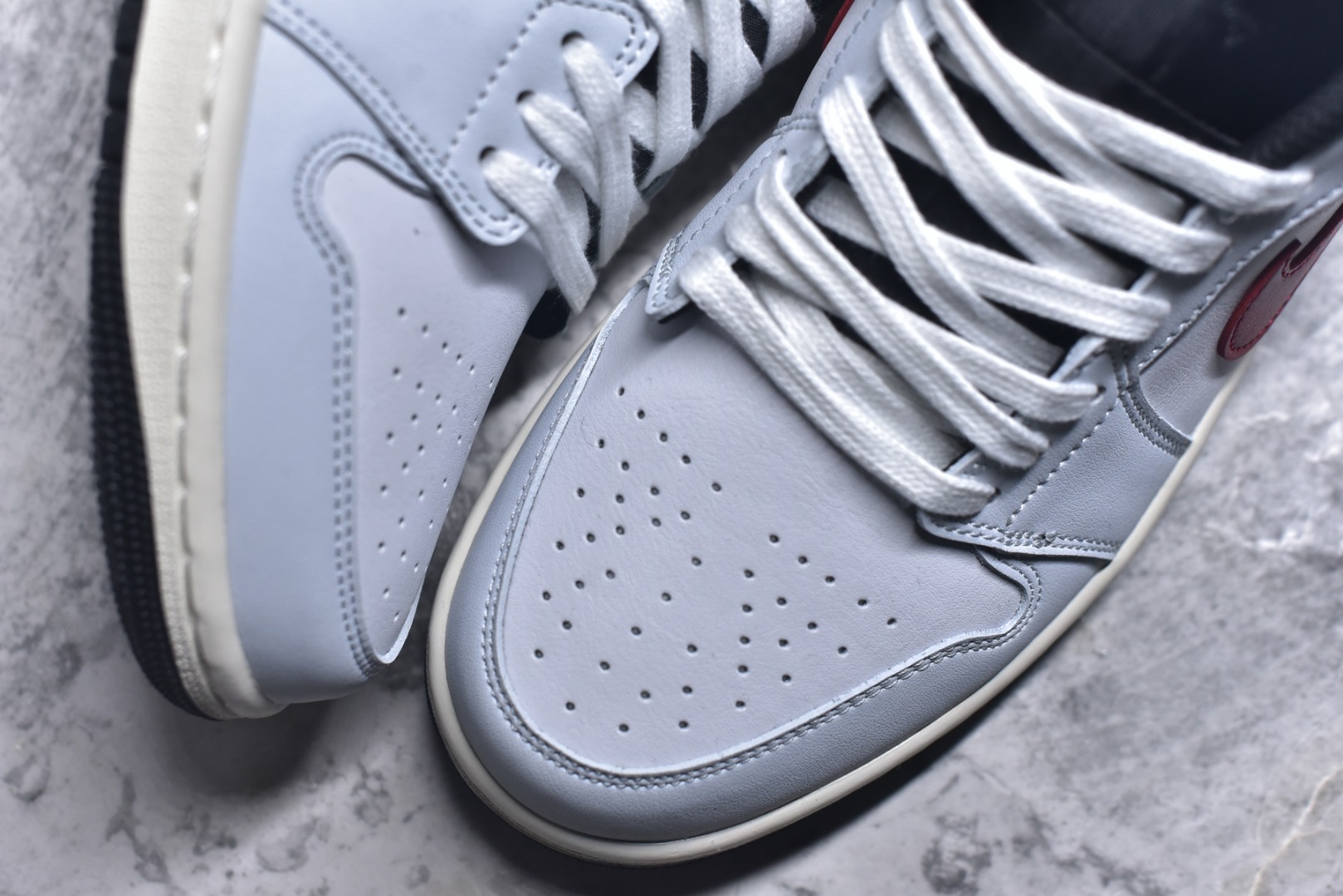 图片[8]-#Air Jordan AJ1 Low 低帮 553558-081 全新流水线出品 市场第二梯队最强版 全部原鞋开发 原楦原纸板开发 全鞋电脑针车 原厂内置全掌气垫 原盒内在原标 唯一Zp原版鞋带绑法 免检产品 全新2022版型 全头层皮料 完美零毛边处理 原厂配置全掌气垫 价格定位良心 新配色陆续出货 尺码：40-46-选品中心